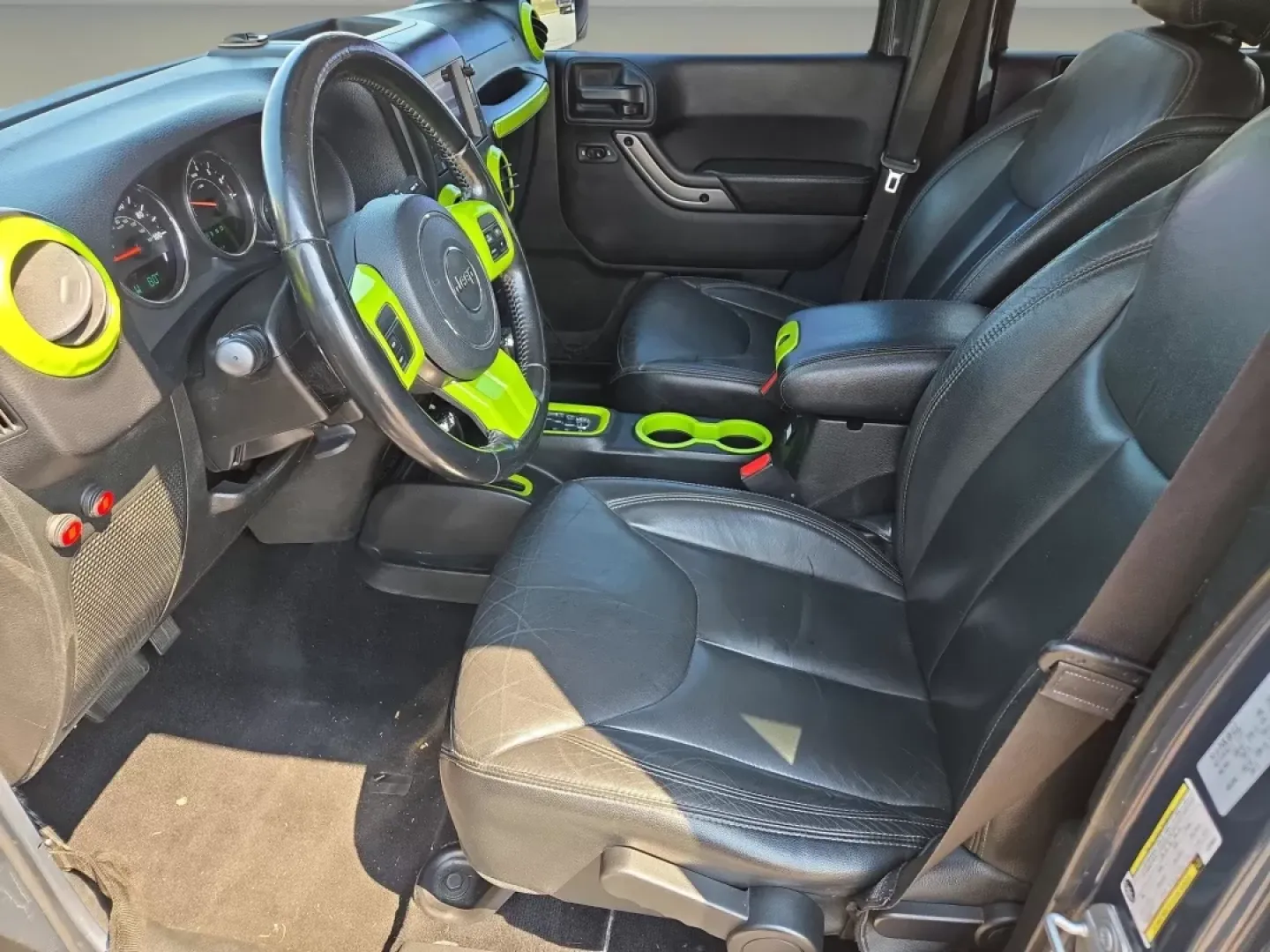 2018 /Black Jeep Wrangler Altitude (1C4BJWEG6JL) with an Other engine, located at 521 Old Farm Lane Rd, Prattville, AL, 36066, (334) 325-1505, 32.482460, -86.416367 - **Adventure Awaits: Drive Home This 2018 Jeep Wrangler Altitude!**<br /> <br /> Are you ready to embark on your next big adventure? Whether you're planning weekend getaways, tackling off-road trails, or simply cruising the streets of Prattville, AL, this 2018 Jeep Wrangler Altitude is the perfect co - Photo#12