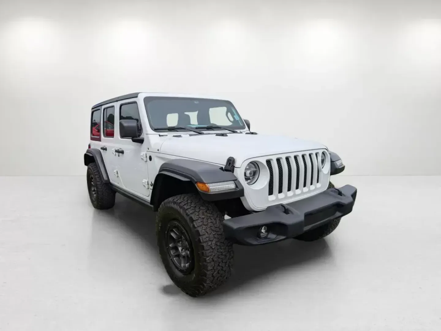 2018 /Black Jeep Wrangler Unlimited Sport S (1C4HJXDG2JW) with an Regular Unleaded V-6 3.6 L/220 engine, 6-Speed Manual w/OD transmission, located at 521 Old Farm Lane Rd, Prattville, AL, 36066, (334) 325-1505, 32.482460, -86.416367 - **Unleash Adventure with the 2018 Jeep Wrangler Unlimited Sport S Your Perfect Companion for Weekend Getaways!**<br /> <br /> Are you ready to take on the open road with friends and family? Look no further than this stunning 2018 Jeep Wrangler Unlimited Sport S, available now at Gils Auto - Prattvi - Photo#2