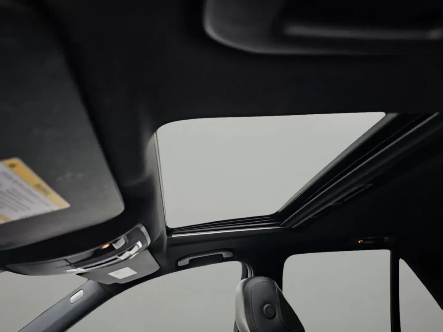 2018 /Black Mercedes-Benz GLE GLE 350 (4JGDA5JB6JB) with an Other engine, located at 3959 U.S. 80 W, Phenix City, AL, 36870, (334) 297-4885, 32.469296, -85.135185 - **Experience the Luxury of Driving with the 2018 Mercedes-Benz GLE 350: Perfect for Adventurers and Families Alike!**<br /> <br /> Ready to elevate your driving experience? The 2018 Mercedes-Benz GLE 350, available at Gils Auto in Phenix City, AL, is the quintessential SUV for those who seek a blend - Photo#11