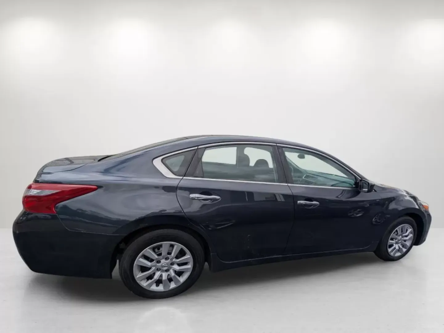 2018 /Charcoal Nissan Altima 2.5 S (1N4AL3AP0JC) with an Other engine, located at 3959 U.S. 80 W, Phenix City, AL, 36870, (334) 297-4885, 32.469296, -85.135185 - **Discover Your Next Adventure with the 2018 Nissan Altima 2.5 S at Gils Auto - Columbus!**<br /> <br /> Are you ready to elevate your daily commute or family outings? The 2018 Nissan Altima 2.5 S is the perfect blend of style, comfort, and functionality, designed for those who seek reliable transpo - Photo#3