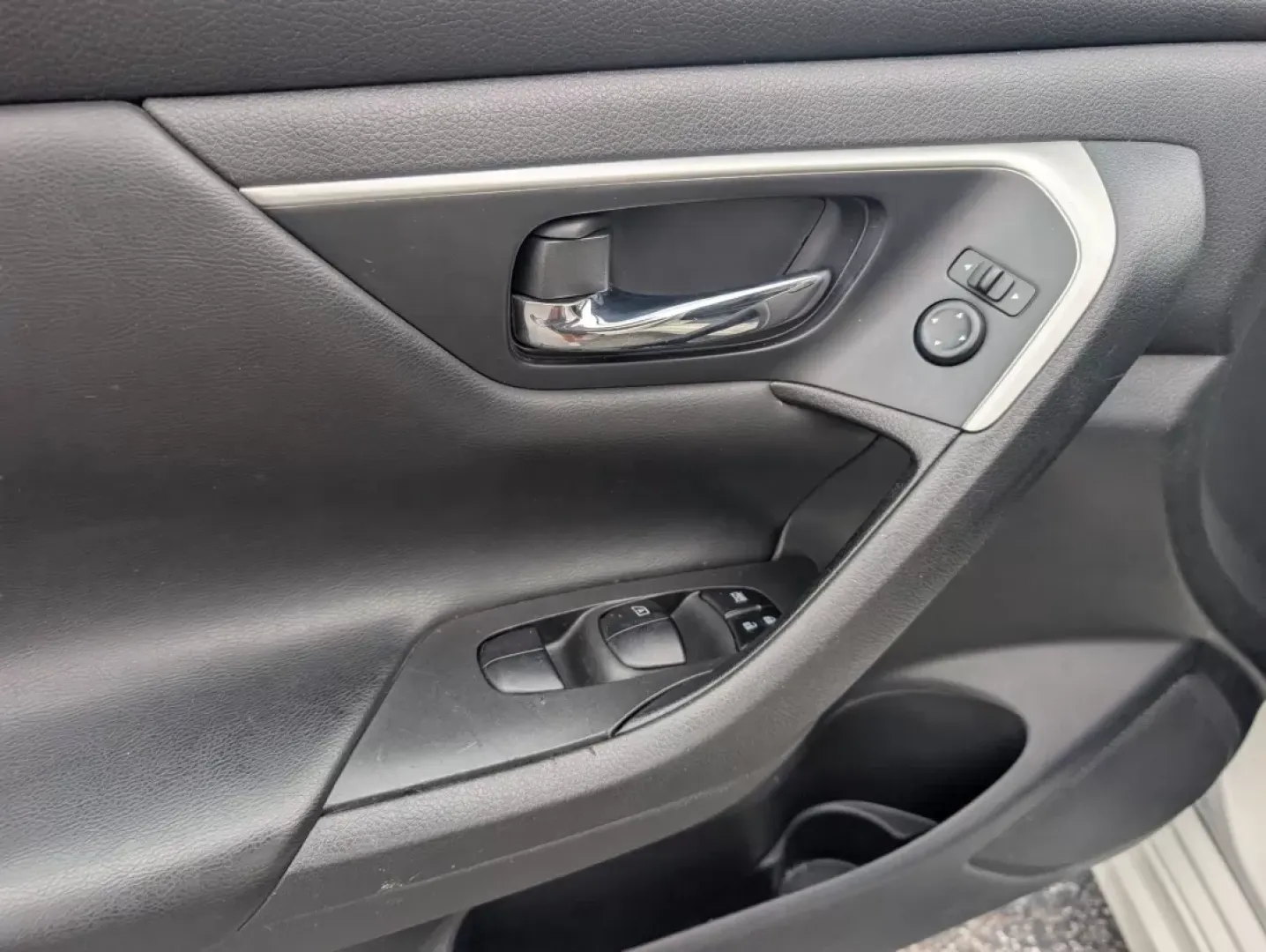 2018 /Charcoal Nissan Altima 2.5 S (1N4AL3AP8JC) with an Other engine, located at 804 22nd Ave, Phenix City, AL, 36870, (334) 297-1860, 32.484749, -85.024475 - **Drive Your Life Forward with the 2018 Nissan Altima: Perfect for Commuters and Families Alike!**<br /> <br /> If you're seeking a reliable vehicle that complements your busy lifestyle, look no further than this stunning 2018 Nissan Altima 2.5 S, now available at Gils Auto in Phenix City, AL. This - Photo#8