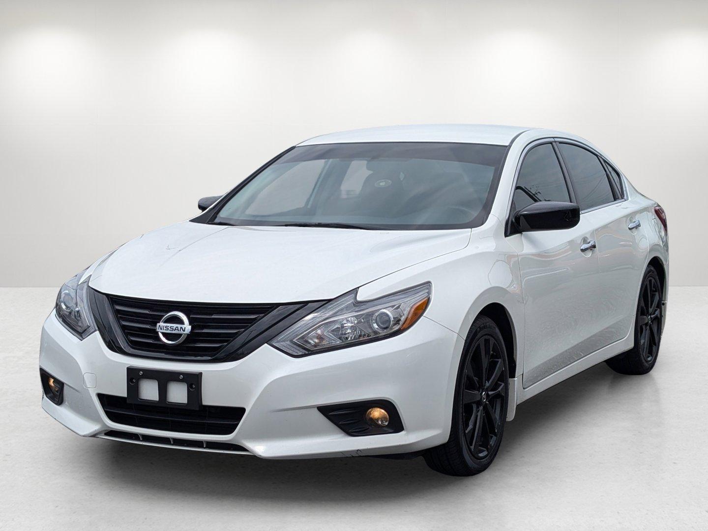 2018 /Sport Interior Nissan Altima 2.5 SR (1N4AL3AP4JC) with an Regular Unleaded I-4 2.5 L/152 engine, 1-Speed CVT w/OD transmission, located at 3959 U.S. 80 W, Phenix City, AL, 36870, (334) 297-4885, 32.469296, -85.135185 - 2018 Nissan Altima 2.5 SR - Photo#2