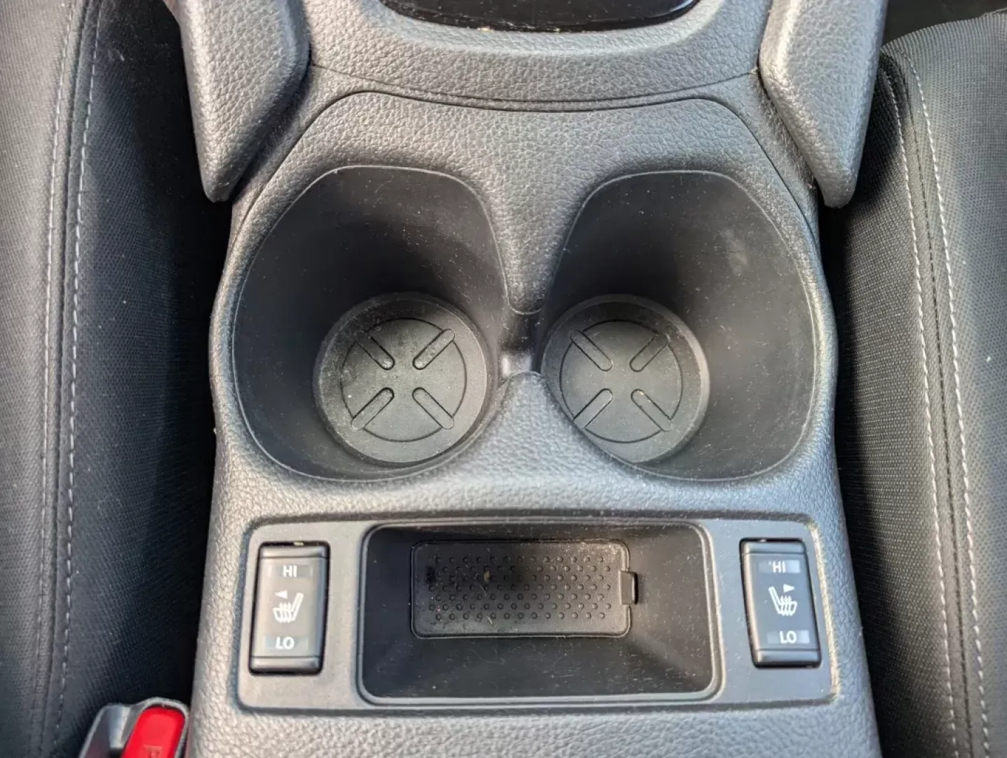 2018 /Charcoal Nissan Rogue SV (KNMAT2MVXJP) with an Regular Unleaded I-4 2.5 L/152 engine, 1-Speed CVT w/OD transmission, located at 3959 U.S. 80 W, Phenix City, AL, 36870, (334) 297-4885, 32.469296, -85.135185 - 2018 Nissan Rogue SV - Photo#13