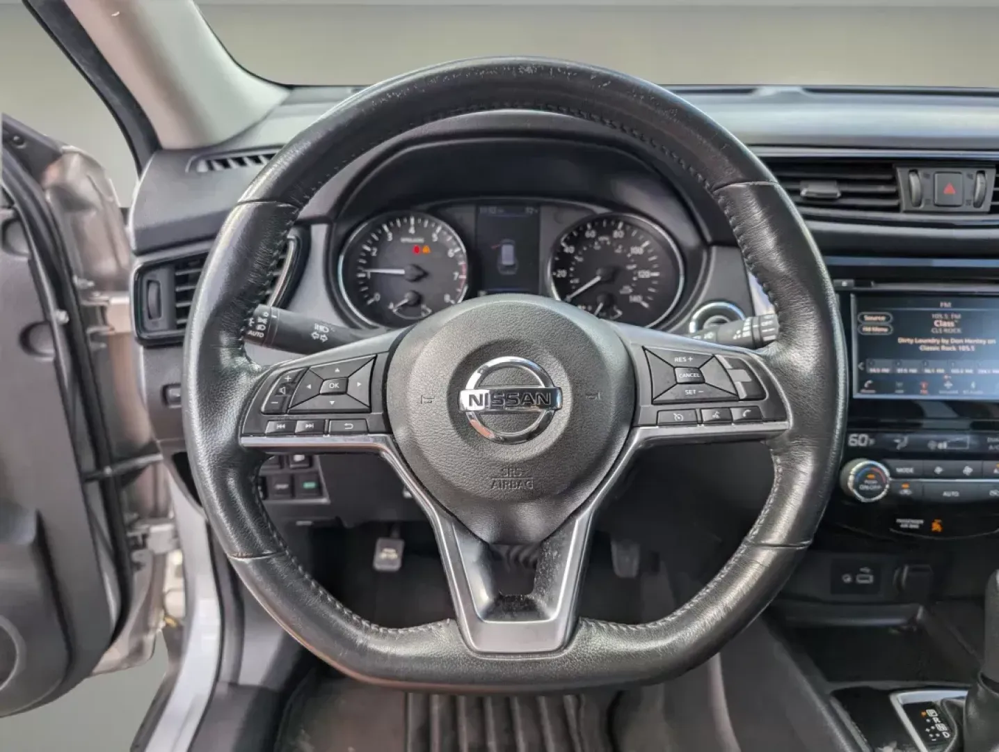 2018 /Charcoal Nissan Rogue SV (KNMAT2MVXJP) with an Regular Unleaded I-4 2.5 L/152 engine, 1-Speed CVT w/OD transmission, located at 3959 U.S. 80 W, Phenix City, AL, 36870, (334) 297-4885, 32.469296, -85.135185 - 2018 Nissan Rogue SV - Photo#16