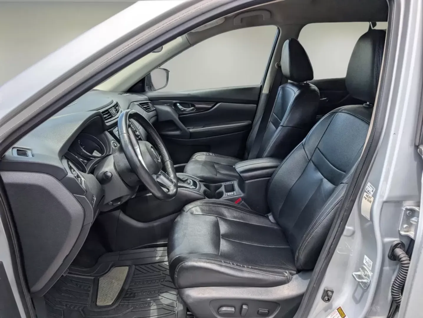 2018 /Charcoal Nissan Rogue SL (5N1AT2MV9JC) with an Other engine, located at 5115 14th Ave., Columbus, GA, 31904, (706) 323-0345, 32.511494, -84.971046 - **Unleash Your Adventurous Spirit with the 2018 Nissan Rogue SL at Gils Auto - Phenix City!**<br /> <br /> Are you ready to take your lifestyle to the next level? Whether you're planning a family road trip, commuting to work, or seeking thrilling weekend adventures, the 2018 Nissan Rogue SL is desig - Photo#9