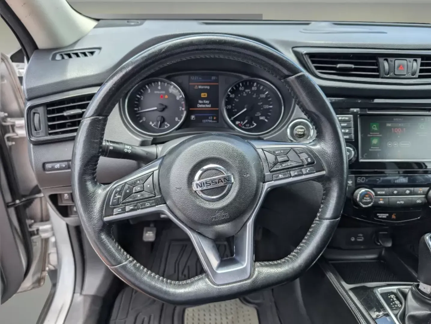 2018 /Charcoal Nissan Rogue SL (5N1AT2MV9JC) with an Other engine, located at 5115 14th Ave., Columbus, GA, 31904, (706) 323-0345, 32.511494, -84.971046 - **Unleash Your Adventurous Spirit with the 2018 Nissan Rogue SL at Gils Auto - Phenix City!**<br /> <br /> Are you ready to take your lifestyle to the next level? Whether you're planning a family road trip, commuting to work, or seeking thrilling weekend adventures, the 2018 Nissan Rogue SL is desig - Photo#15