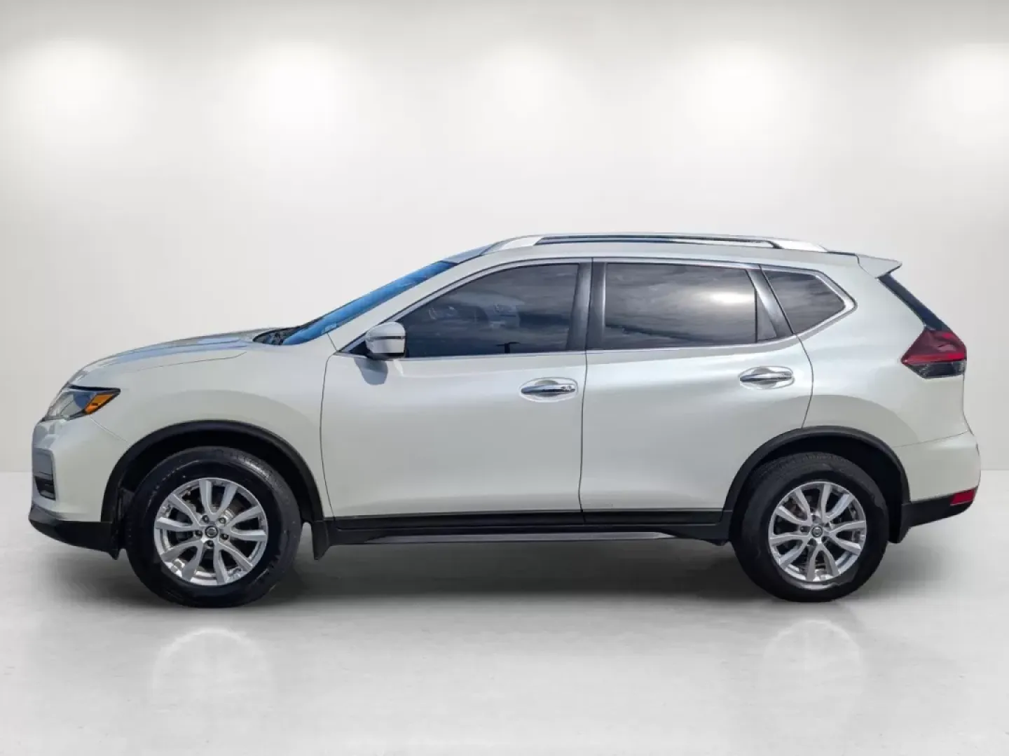 2018 /Almond Nissan Rogue SV (KNMAT2MV8JP) with an Other engine, located at 804 22nd Ave, Phenix City, AL, 36870, (334) 297-1860, 32.484749, -85.024475 - **Elevate Your Family Adventures with the 2018 Nissan Rogue SV at Gils Auto!**<br /> <br /> Are you searching for the perfect vehicle to accommodate your family's adventures or daily commutes? Look no further than the 2018 Nissan Rogue SV, available now at Gils Auto in Phenix City, AL. This versatil - Photo#7