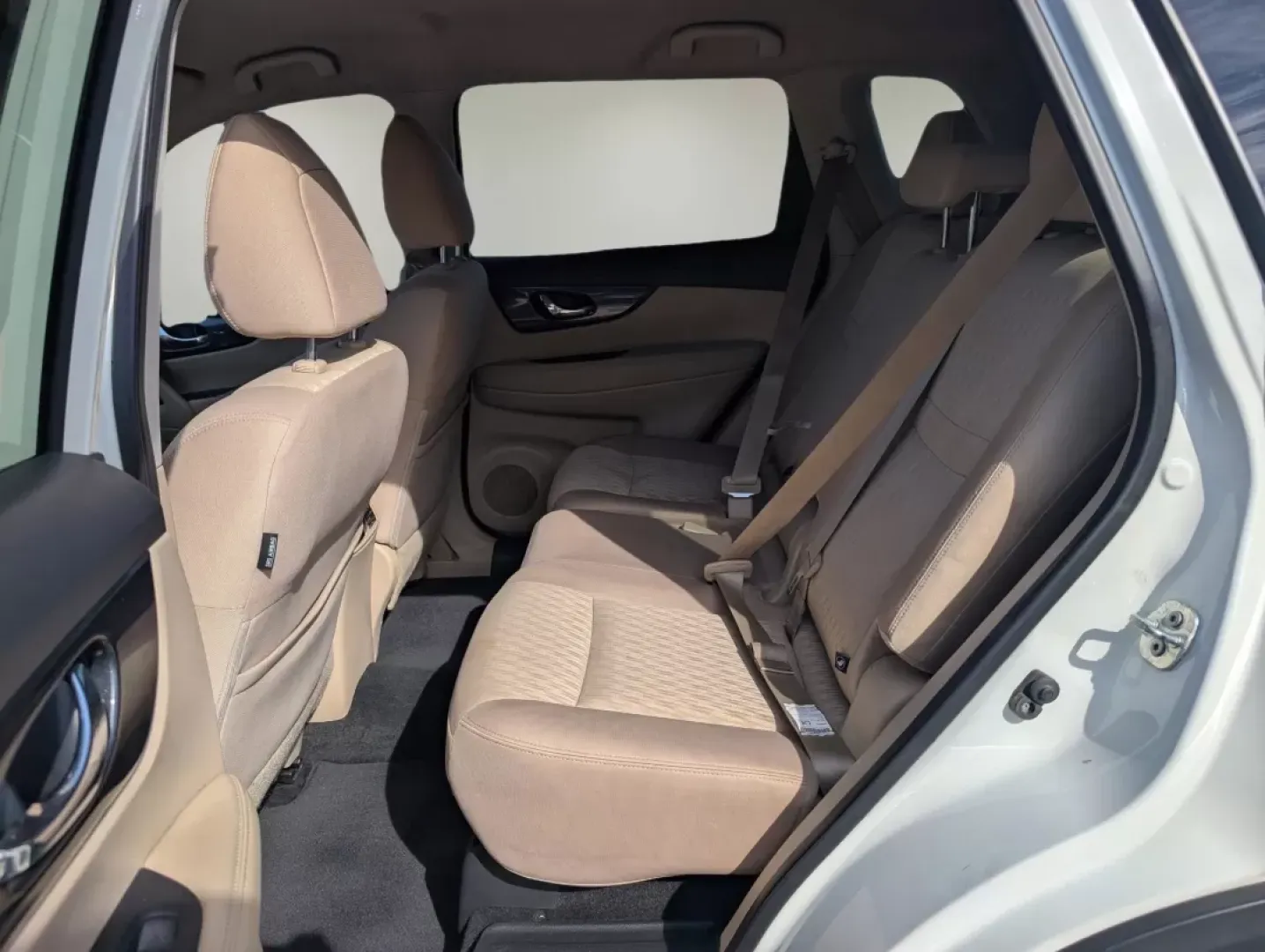 2018 /Almond Nissan Rogue SV (KNMAT2MV8JP) with an Other engine, located at 804 22nd Ave, Phenix City, AL, 36870, (334) 297-1860, 32.484749, -85.024475 - **Elevate Your Family Adventures with the 2018 Nissan Rogue SV at Gils Auto!**<br /> <br /> Are you searching for the perfect vehicle to accommodate your family's adventures or daily commutes? Look no further than the 2018 Nissan Rogue SV, available now at Gils Auto in Phenix City, AL. This versatil - Photo#9