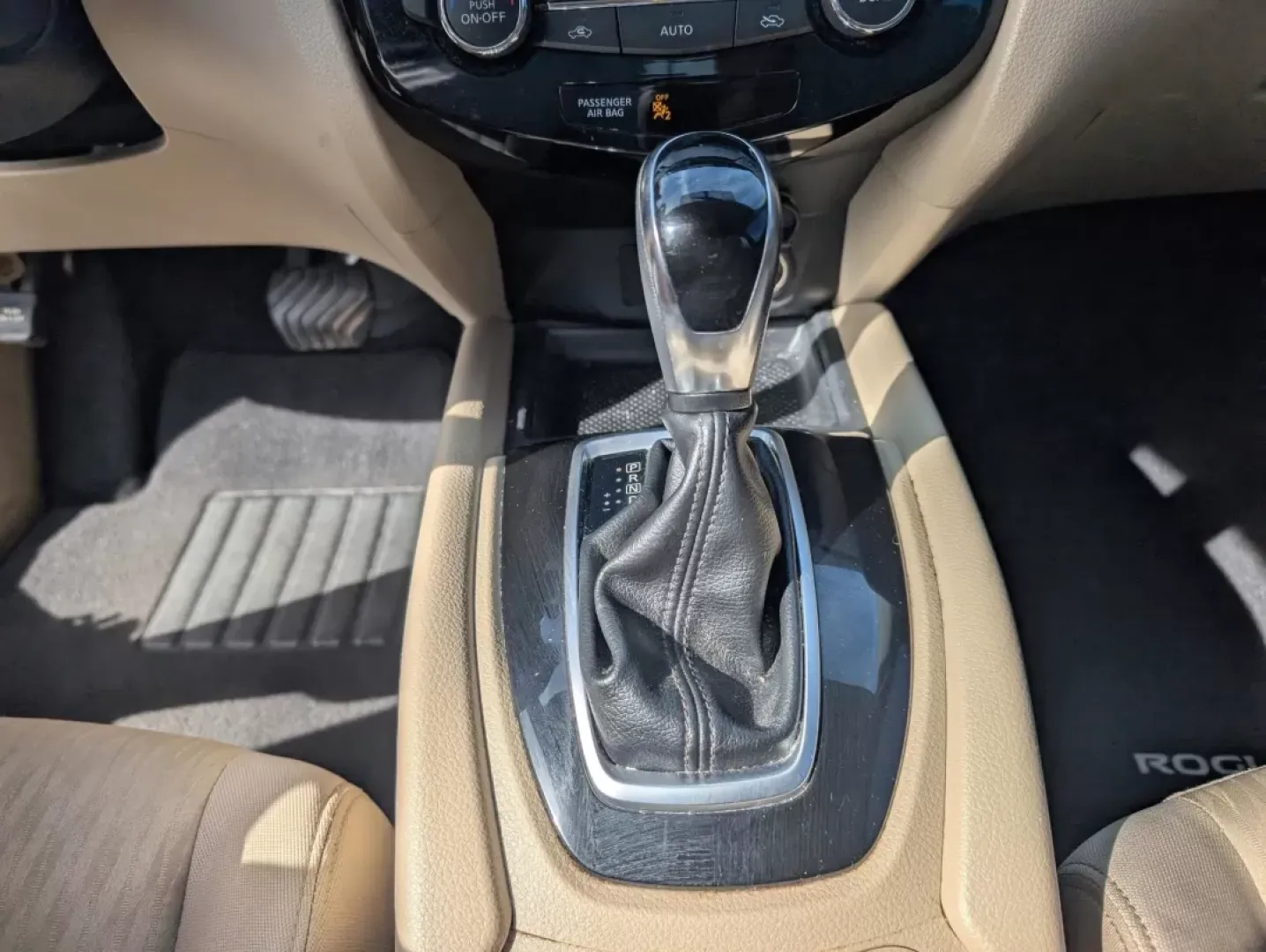 2018 /Almond Nissan Rogue SV (KNMAT2MV8JP) with an Other engine, located at 804 22nd Ave, Phenix City, AL, 36870, (334) 297-1860, 32.484749, -85.024475 - **Elevate Your Family Adventures with the 2018 Nissan Rogue SV at Gils Auto!**<br /> <br /> Are you searching for the perfect vehicle to accommodate your family's adventures or daily commutes? Look no further than the 2018 Nissan Rogue SV, available now at Gils Auto in Phenix City, AL. This versatil - Photo#12