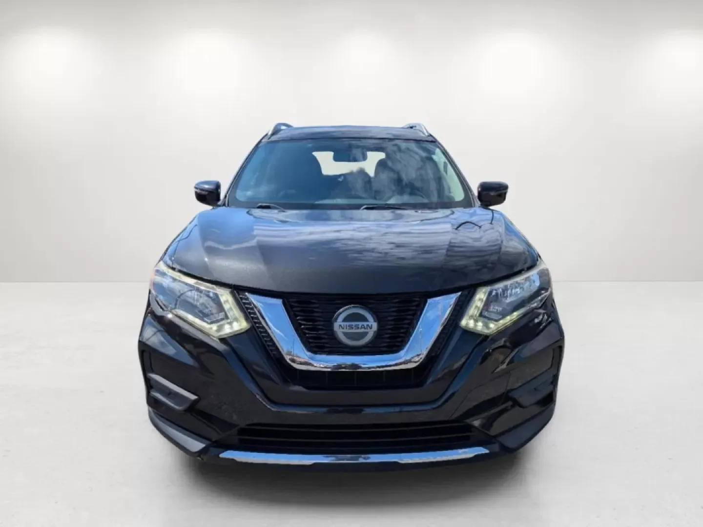 2018 /Charcoal Nissan Rogue S (JN8AT2MT8JW) with an Other engine, located at 1430 Gateway Drive, Opelika, AL, 36801, (334) 239-0944, 32.637871, -85.409790 - **Adventure Awaits with the 2018 Nissan Rogue at Gils Auto Your Buy Here Pay Here Dealership in Phenix City, AL!**<br /> <br /> Are you ready for your next adventure? Whether it's a daily commute, a family road trip, or weekend getaways to nearby attractions like Lake Harding and the Chattahoochee - Photo#1