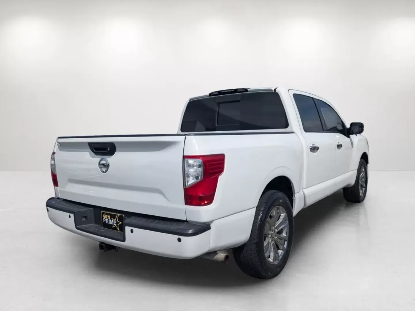 2018 /Black Nissan Titan SV (1N6AA1E63JN) with an Other engine, located at 1430 Gateway Drive, Opelika, AL, 36801, (334) 239-0944, 32.637871, -85.409790 - **Unleash Your Weekend Adventures in the 2018 Nissan Titan SV at Gils Auto - Phenix City!** <br /> <br /> Are you ready to elevate your weekend getaways or tackle daily commutes with confidence? The 2018 Nissan Titan SV, now available at Gils Auto in Phenix City, AL, is the perfect companion for th - Photo#4