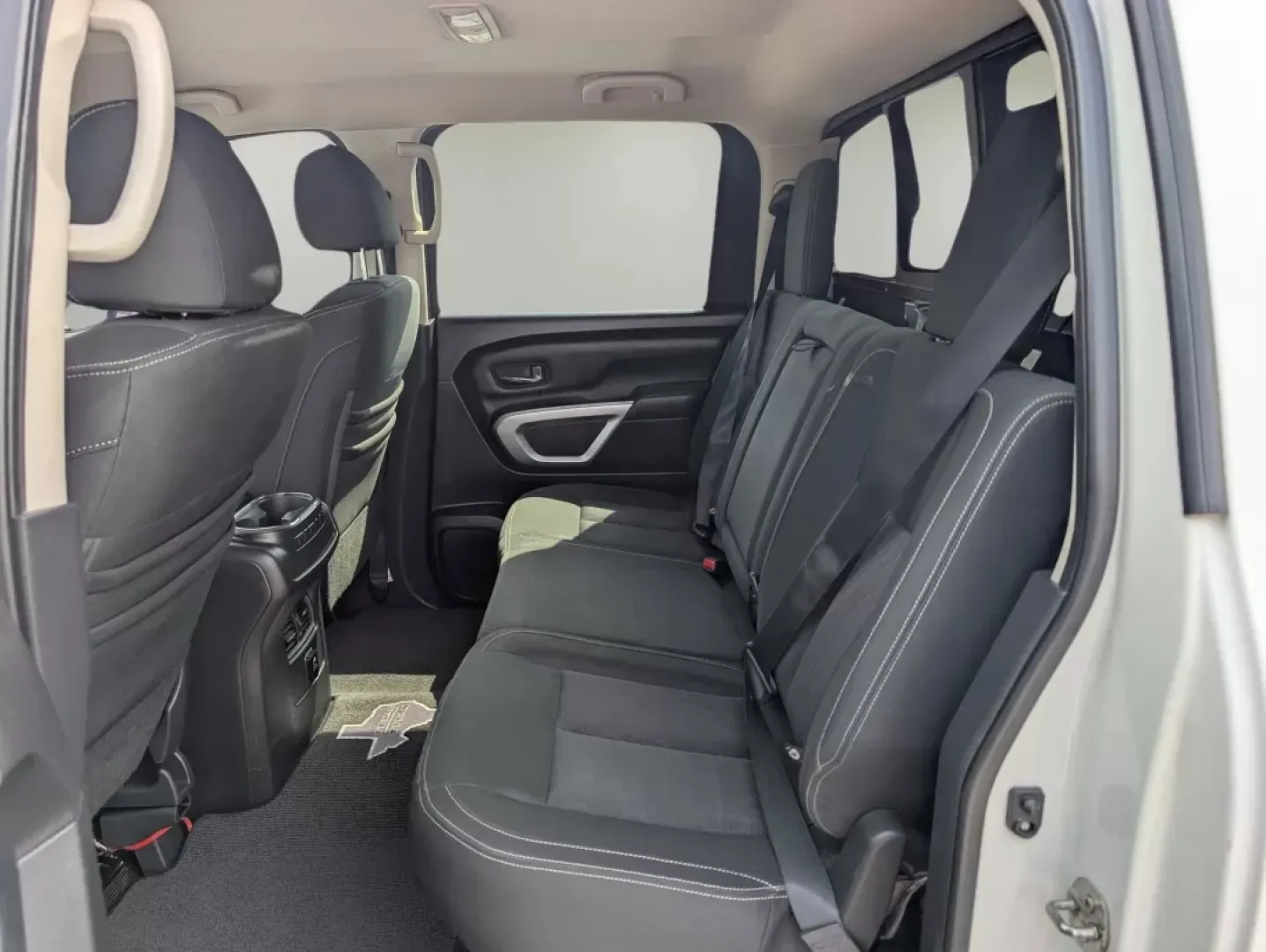 2018 /Black Nissan Titan SV (1N6AA1E63JN) with an Other engine, located at 1430 Gateway Drive, Opelika, AL, 36801, (334) 239-0944, 32.637871, -85.409790 - **Unleash Your Weekend Adventures in the 2018 Nissan Titan SV at Gils Auto - Phenix City!** <br /> <br /> Are you ready to elevate your weekend getaways or tackle daily commutes with confidence? The 2018 Nissan Titan SV, now available at Gils Auto in Phenix City, AL, is the perfect companion for th - Photo#10