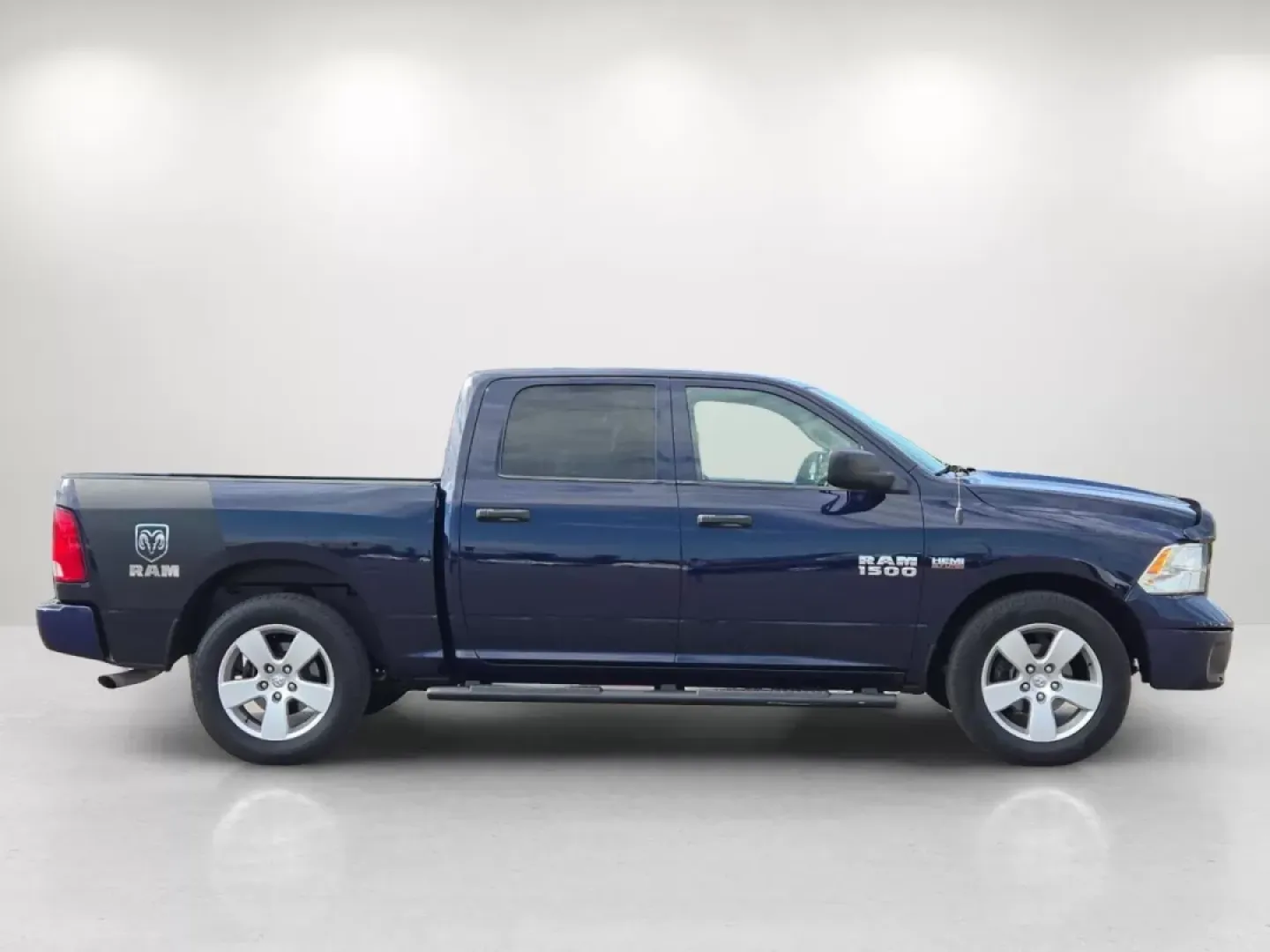2018 /Diesel Gray/Black Ram 1500 Tradesman (1C6RR6KT2JS) with an Other engine, located at 521 Old Farm Lane Rd, Prattville, AL, 36066, (334) 325-1505, 32.482460, -86.416367 - ### Unleash Your Adventures with the 2018 Ram 1500 Tradesman at Gils Auto - Prattville!<br /> <br /> Are you searching for the perfect blend of power and versatility? Look no further than the 2018 Ram 1500 Tradesman, the ultimate truck designed for those who appreciate rugged performance without sac - Photo#5