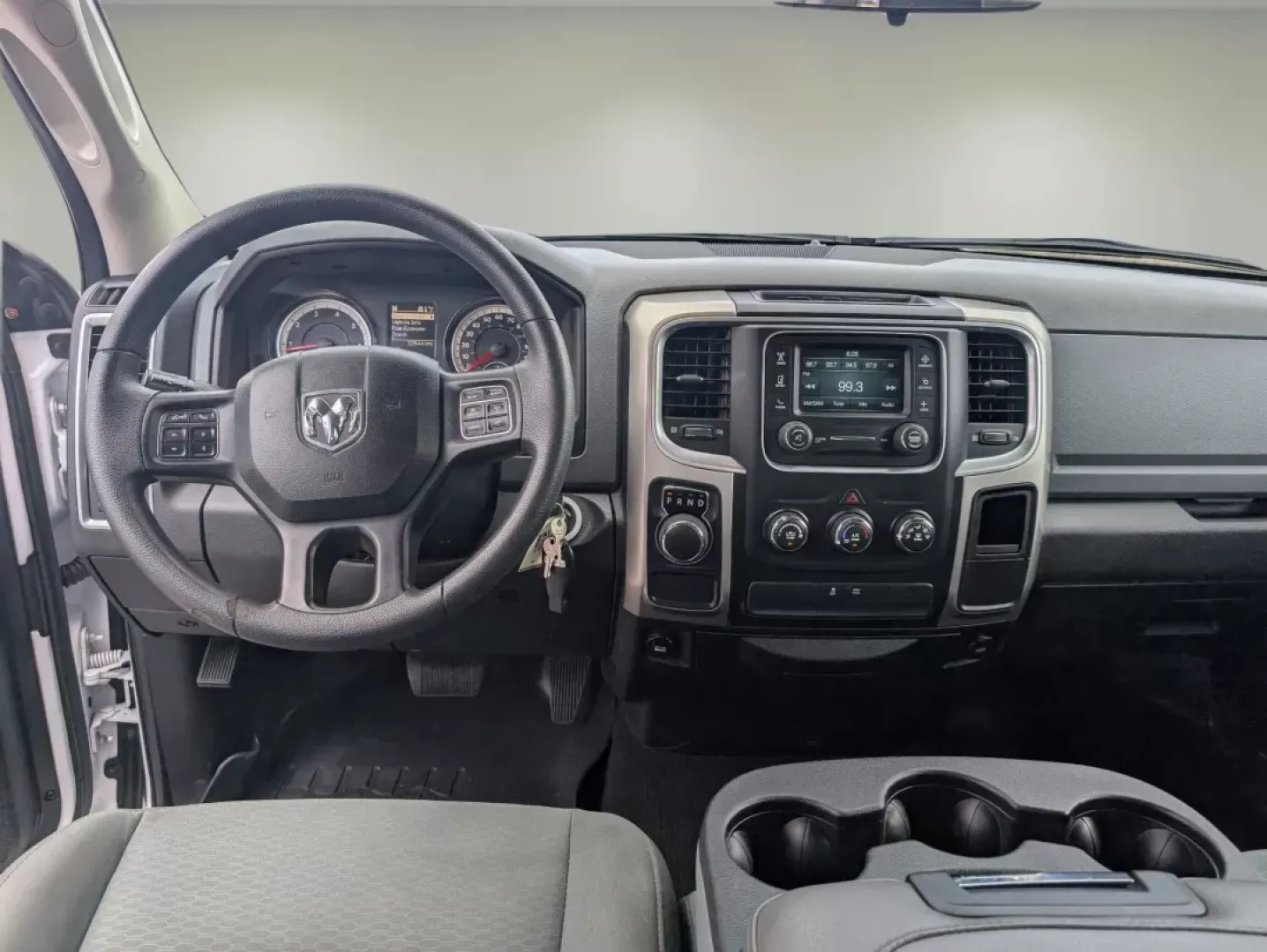 2018 /Diesel Gray/Black Ram 1500 SLT (1C6RR6GG1JS) with an Other engine, located at 5115 14th Ave., Columbus, GA, 31904, (706) 323-0345, 32.511494, -84.971046 - Experience the perfect blend of practicality and capability with this 2018 Ram 1500 SLT, designed for those who crave adventure and dependability. Whether you're a busy professional needing a reliable daily driver, a growing family looking for extra space, or someone who loves weekend getaways, this - Photo#12