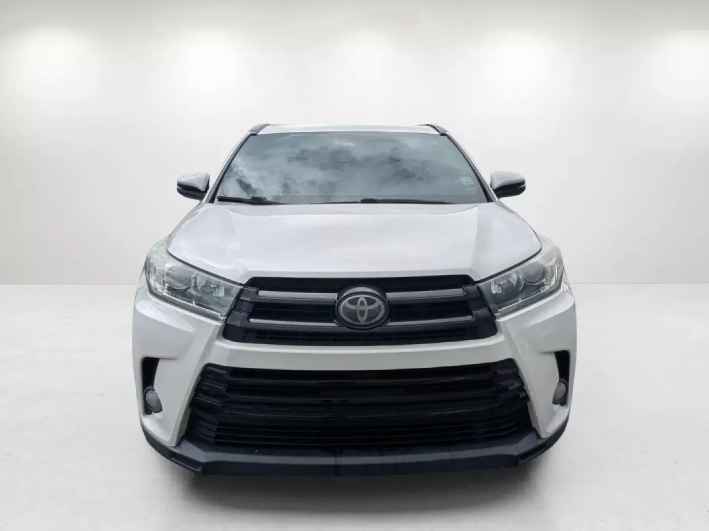 2018 Toyota Highlander (5TDKZRFH0JS) with an Other engine, located at 3959 U.S. 80 W, Phenix City, AL, 36870, (334) 297-4885, 32.469296, -85.135185 - **Experience Unmatched Versatility with the 2018 Toyota Highlander at Gils Auto - Your Buy Here Pay Here Dealership in Phenix City, AL!**<br /> <br /> Are you ready to elevate your family adventures, daily commutes, or weekend getaways? Meet the 2018 Toyota Highlander, the perfect blend of comfort, - Photo#2