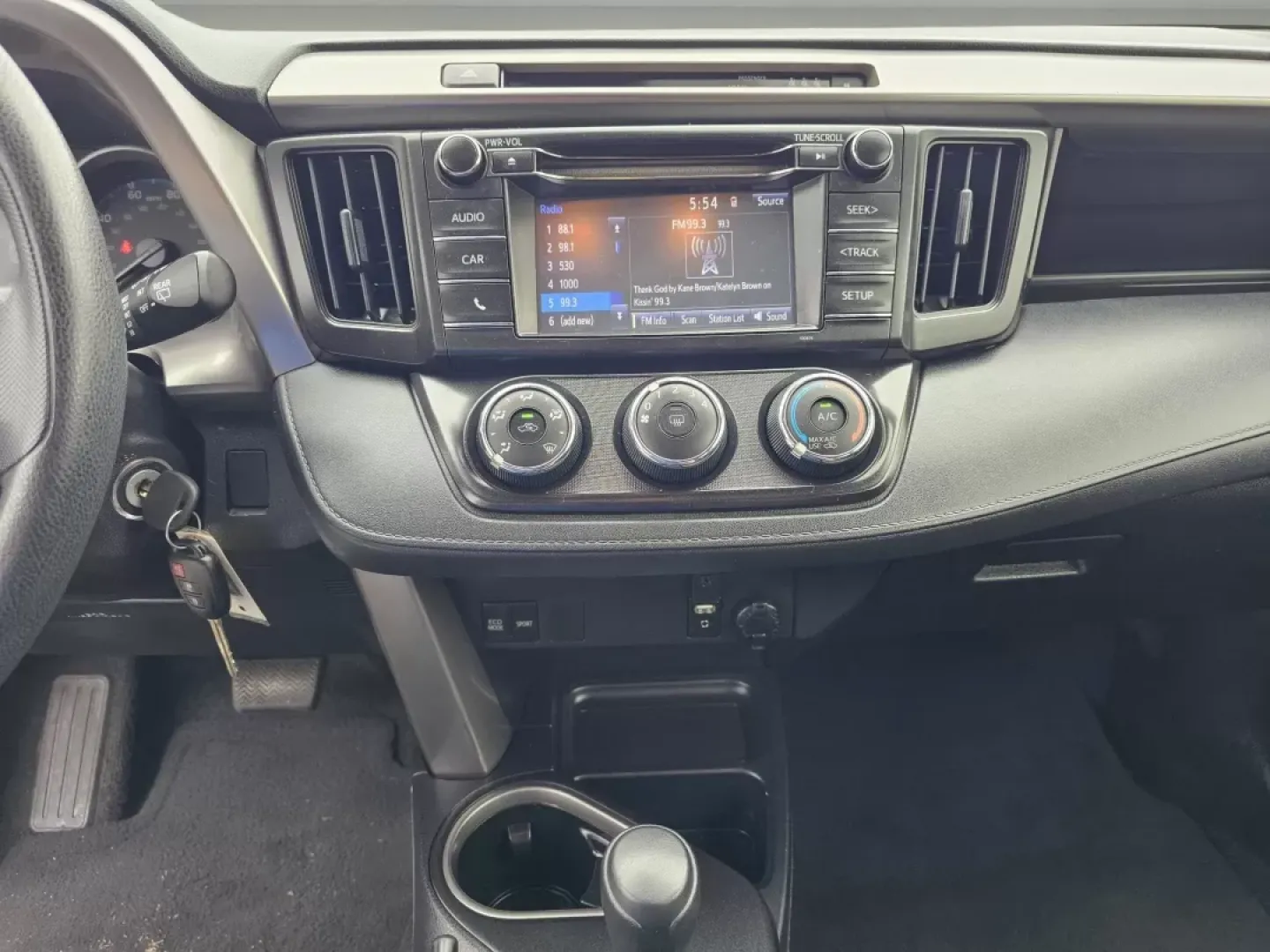 2018 Toyota RAV4 LE (JTMZFREV4JJ) with an Other engine, located at 7000 Northlake Connector, Columbus, GA, 31904, (706) 987-8085, 32.524975, -84.978134 - Adventure awaits with the 2018 Toyota RAV4 LE, a versatile SUV that's perfect for your active lifestyle. Whether you're planning weekend getaways, daily commutes, or family road trips, this vehicle is engineered to meet your needs and exceed your expectations. At Gils Auto in Phenix City, AL, we pro - Photo#11