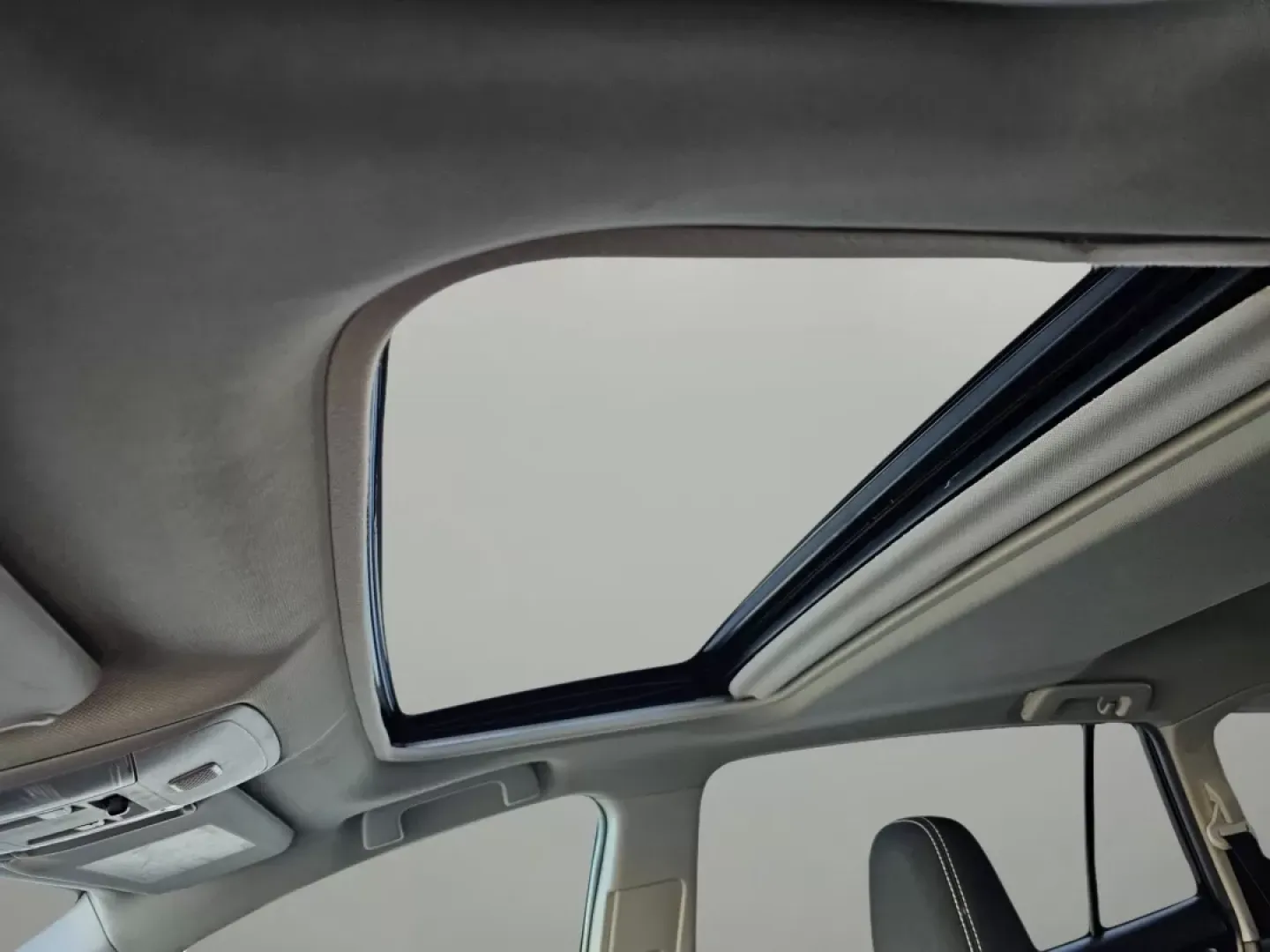 2018 Toyota RAV4 XLE (2T3RFREV3JW) with an Other engine, located at 804 22nd Ave, Phenix City, AL, 36870, (334) 297-1860, 32.484749, -85.024475 - 2018 Toyota RAV4 XLE - Photo#10