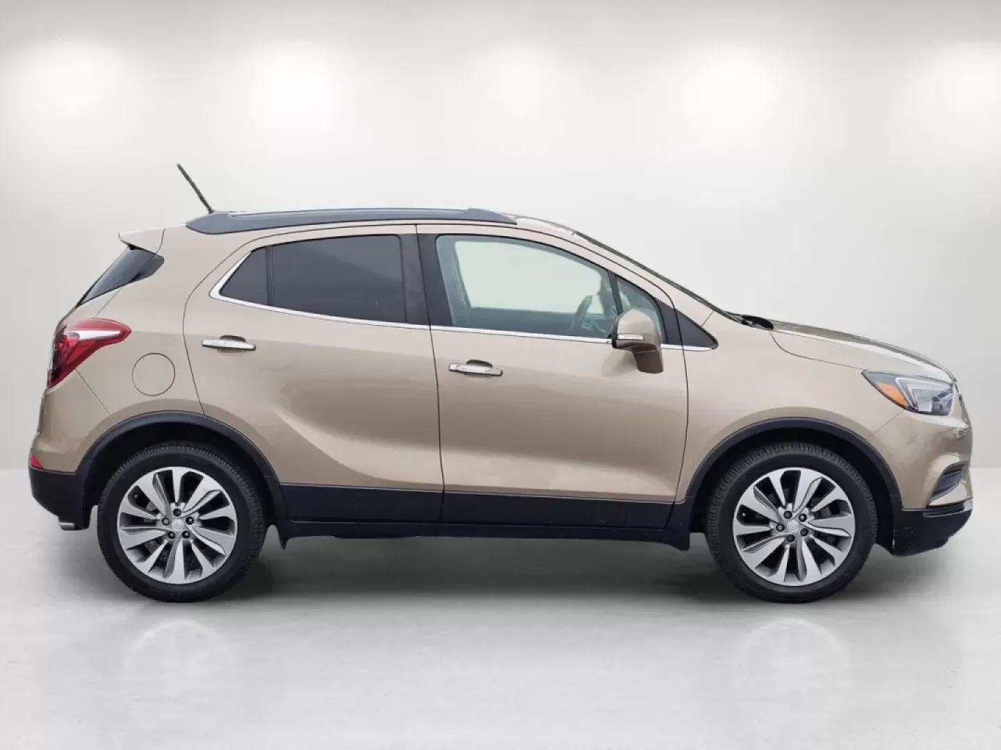 2019 /Ebony Buick Encore Preferred (KL4CJASB1KB) with an Other engine, located at 3959 U.S. 80 W, Phenix City, AL, 36870, (334) 297-4885, 32.469296, -85.135185 - Elevate your daily drive and embrace the freedom of the open road with the 2019 Buick Encore Preferred, available now at Gils Auto, your trusted Buy Here Pay Here dealership in Phenix City, AL. Nestled conveniently at 3959 U.S. 80 W, we specialize in providing vehicles that cater to a variety of lif - Photo#3