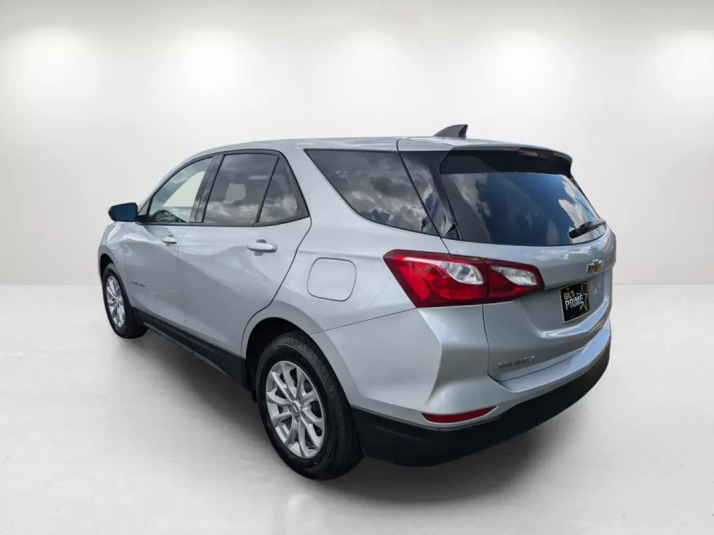 2019 /Medium Ash Gray Chevrolet Equinox LS (2GNAXHEV2K6) with an Other engine, located at 7000 Northlake Connector, Columbus, GA, 31904, (706) 987-8085, 32.524975, -84.978134 - **Experience Adventure with the 2019 Chevrolet Equinox LS at Gils Auto - Phenix City #2!**<br /> <br /> Are you in search of a reliable and stylish SUV that can elevate your daily commute, family outings, or weekend adventures? Look no further than this 2019 Chevrolet Equinox LS, available now at Gi - Photo#6