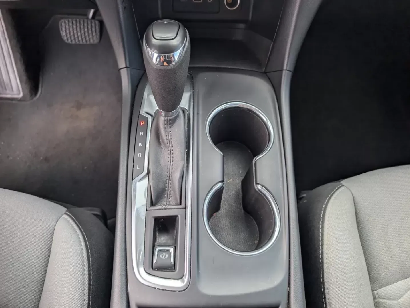 2019 /Medium Ash Gray Chevrolet Equinox LS (2GNAXHEV2K6) with an Other engine, located at 7000 Northlake Connector, Columbus, GA, 31904, (706) 987-8085, 32.524975, -84.978134 - **Experience Adventure with the 2019 Chevrolet Equinox LS at Gils Auto - Phenix City #2!**<br /> <br /> Are you in search of a reliable and stylish SUV that can elevate your daily commute, family outings, or weekend adventures? Look no further than this 2019 Chevrolet Equinox LS, available now at Gi - Photo#12