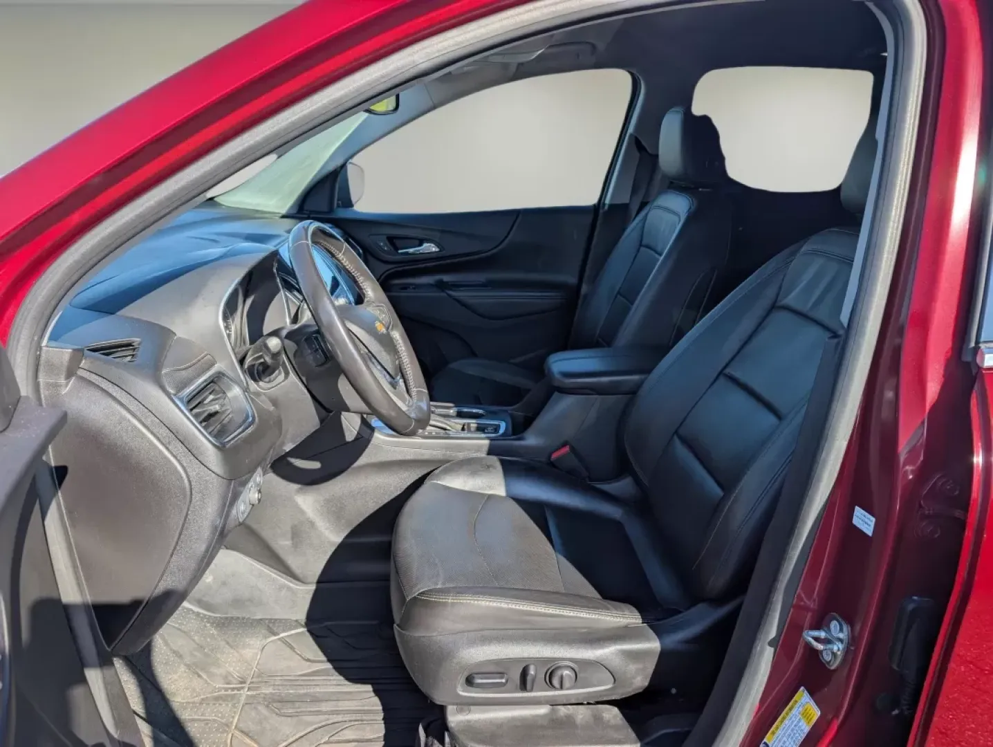 2019 /Jet Black Chevrolet Equinox Premier (2GNAXNEV7K6) with an Other engine, located at 3959 U.S. 80 W, Phenix City, AL, 36870, (334) 297-4885, 32.469296, -85.135185 - **Adventure Awaits with the 2019 Chevrolet Equinox Premier at Gils Auto** <br /> <br /> Looking for a versatile SUV that fits your active lifestyle? The 2019 Chevrolet Equinox Premier is the perfect companion for family road trips, daily commutes, or weekend adventures. With its spacious interior, - Photo#9