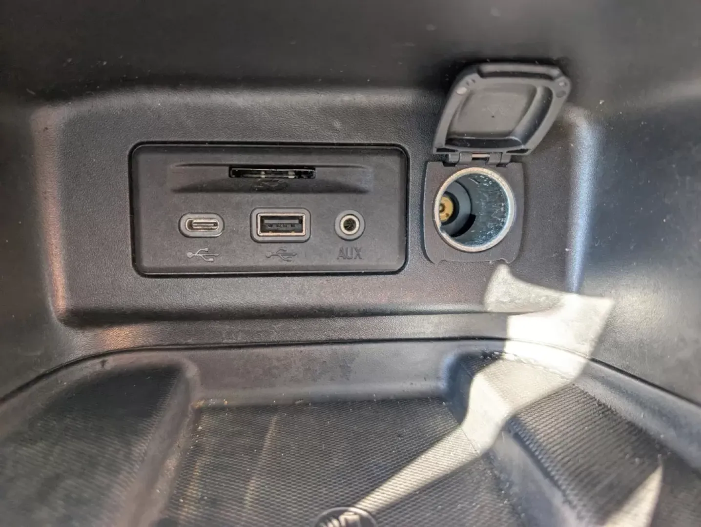2019 /Jet Black Chevrolet Equinox Premier (2GNAXNEV7K6) with an Other engine, located at 3959 U.S. 80 W, Phenix City, AL, 36870, (334) 297-4885, 32.469296, -85.135185 - **Adventure Awaits with the 2019 Chevrolet Equinox Premier at Gils Auto** <br /> <br /> Looking for a versatile SUV that fits your active lifestyle? The 2019 Chevrolet Equinox Premier is the perfect companion for family road trips, daily commutes, or weekend adventures. With its spacious interior, - Photo#13