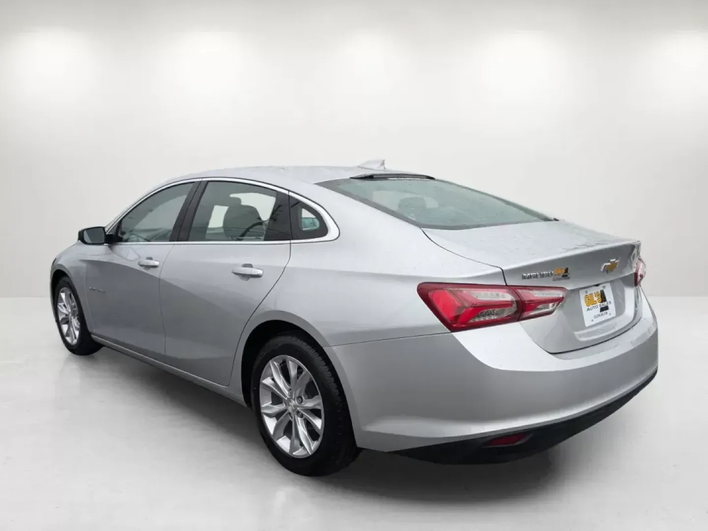 2019 /Dark Atmosphere/ Medium Ash Gray Chevrolet Malibu LT (1G1ZD5ST1KF) with an Turbocharged Gas I4 1.5L/91 engine, 1-Speed Automatic transmission, located at 804 22nd Ave, Phenix City, AL, 36870, (334) 297-1860, 32.484749, -85.024475 - 2019 Chevrolet Malibu LT - Photo#6