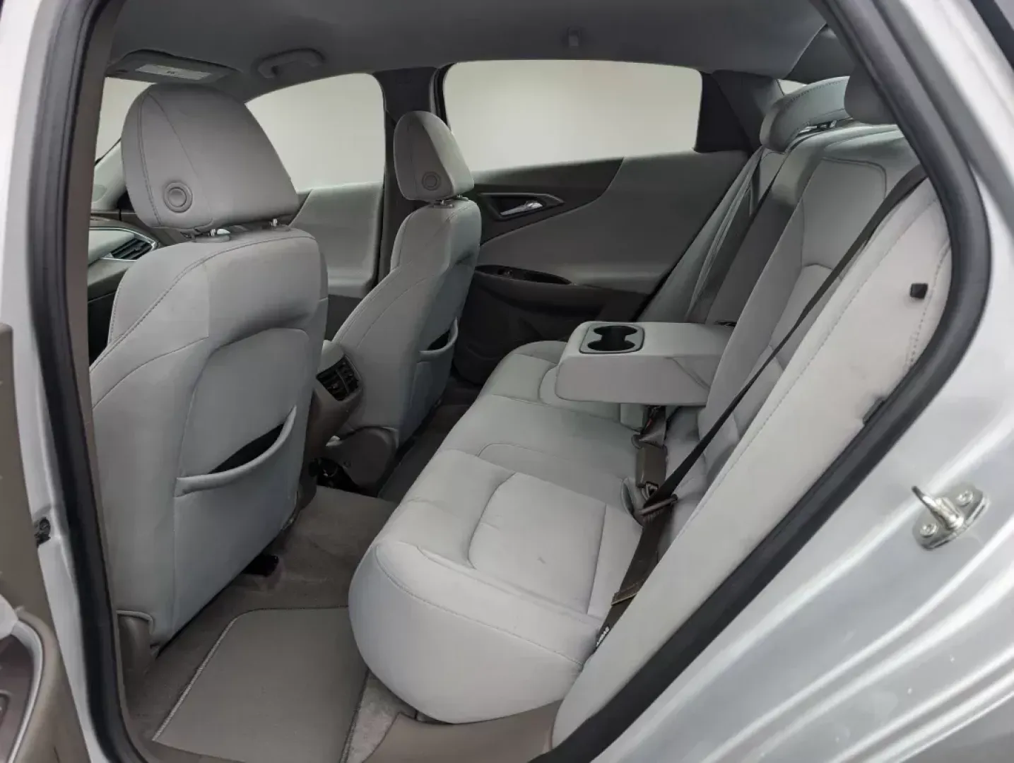 2019 /Dark Atmosphere/ Medium Ash Gray Chevrolet Malibu LT (1G1ZD5ST1KF) with an Turbocharged Gas I4 1.5L/91 engine, 1-Speed Automatic transmission, located at 804 22nd Ave, Phenix City, AL, 36870, (334) 297-1860, 32.484749, -85.024475 - 2019 Chevrolet Malibu LT - Photo#9