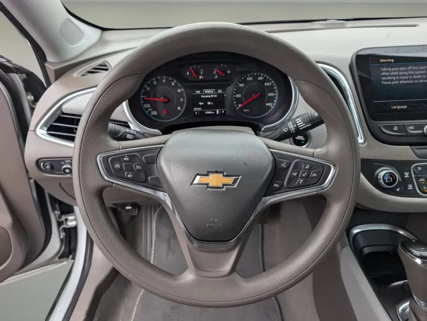 2019 /Dark Atmosphere/ Medium Ash Gray Chevrolet Malibu LT (1G1ZD5ST1KF) with an Turbocharged Gas I4 1.5L/91 engine, 1-Speed Automatic transmission, located at 804 22nd Ave, Phenix City, AL, 36870, (334) 297-1860, 32.484749, -85.024475 - 2019 Chevrolet Malibu LT - Photo#14