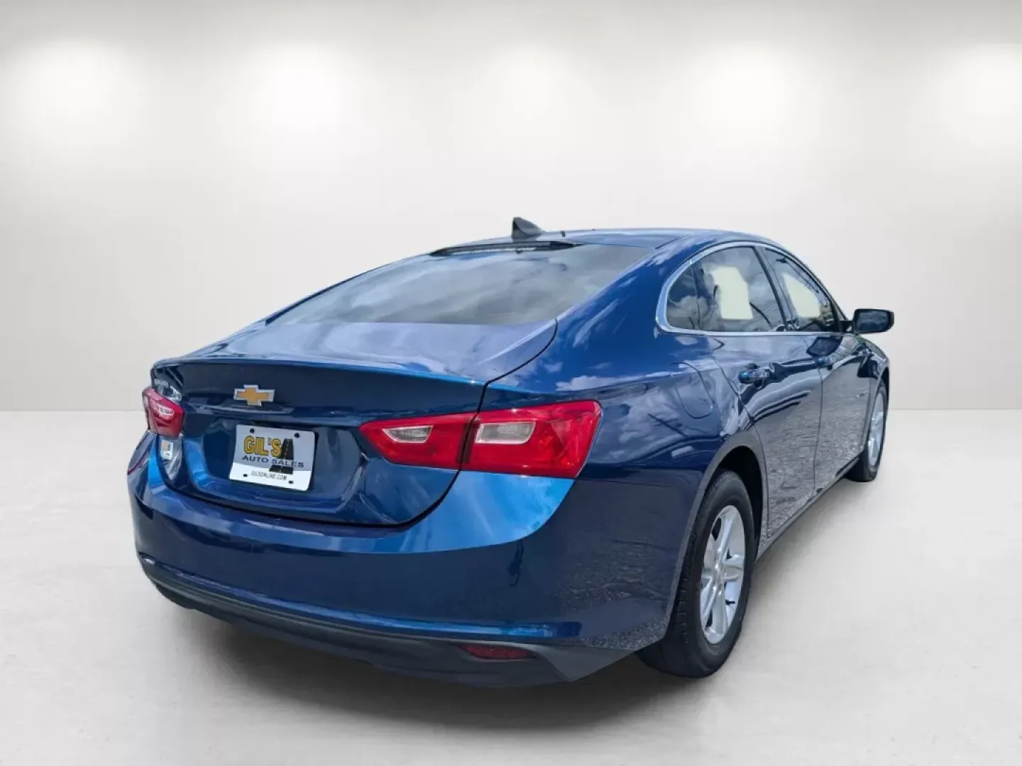 2019 /Jet Black Chevrolet Malibu LS (1G1ZB5ST1KF) with an Other engine, located at 521 Old Farm Lane Rd, Prattville, AL, 36066, (334) 325-1505, 32.482460, -86.416367 - **Experience the Open Road in Style with the 2019 Chevrolet Malibu at Gils Auto!**<br /> <br /> If you're searching for the perfect vehicle to enhance your daily commute or embark on unforgettable weekend adventures, look no further than this stunning 2019 Chevrolet Malibu LS. With its sleek design - Photo#4