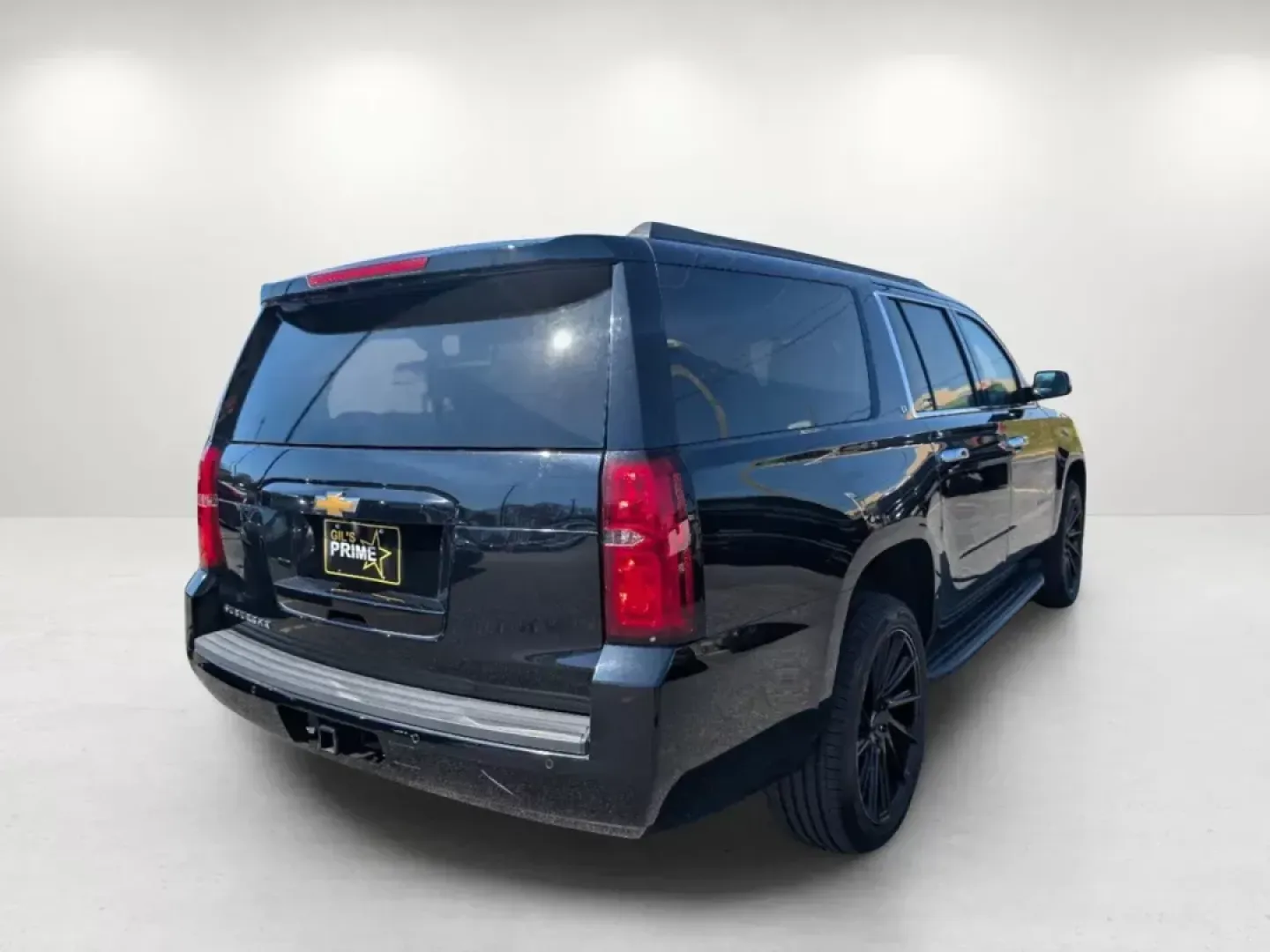 2019 /Cocoa/Dune Chevrolet Suburban LT (1GNSCHKC9KR) with an Gas/Ethanol V8 5.3L/ engine, 6-Speed Automatic transmission, located at 5115 14th Ave., Columbus, GA, 31904, (706) 323-0345, 32.511494, -84.971046 - 2019 Chevrolet Suburban LT - Photo#4