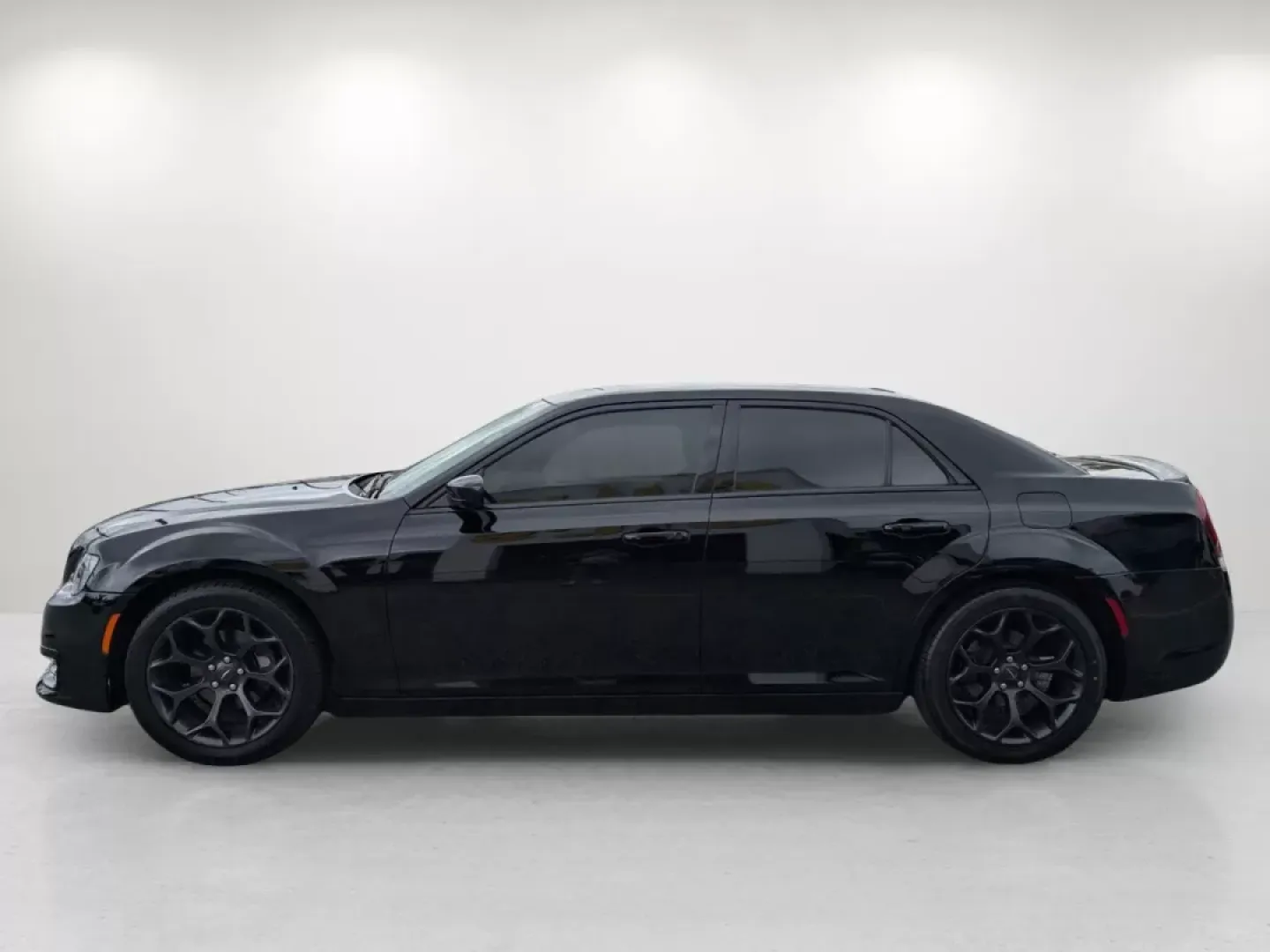 2019 /Black Chrysler 300 Touring (2C3CCAAG8KH) with an Other engine, located at 7000 Northlake Connector, Columbus, GA, 31904, (706) 987-8085, 32.524975, -84.978134 - **Unleash Your Driving Experience with the 2019 Chrysler 300 Touring at Gils Auto Your Trusted Buy Here Pay Here Dealership in Phenix City, AL!**<br /> <br /> Are you looking for a vehicle that combines comfort, style, and performance? The 2019 Chrysler 300 Touring is the perfect companion for thos - Photo#7