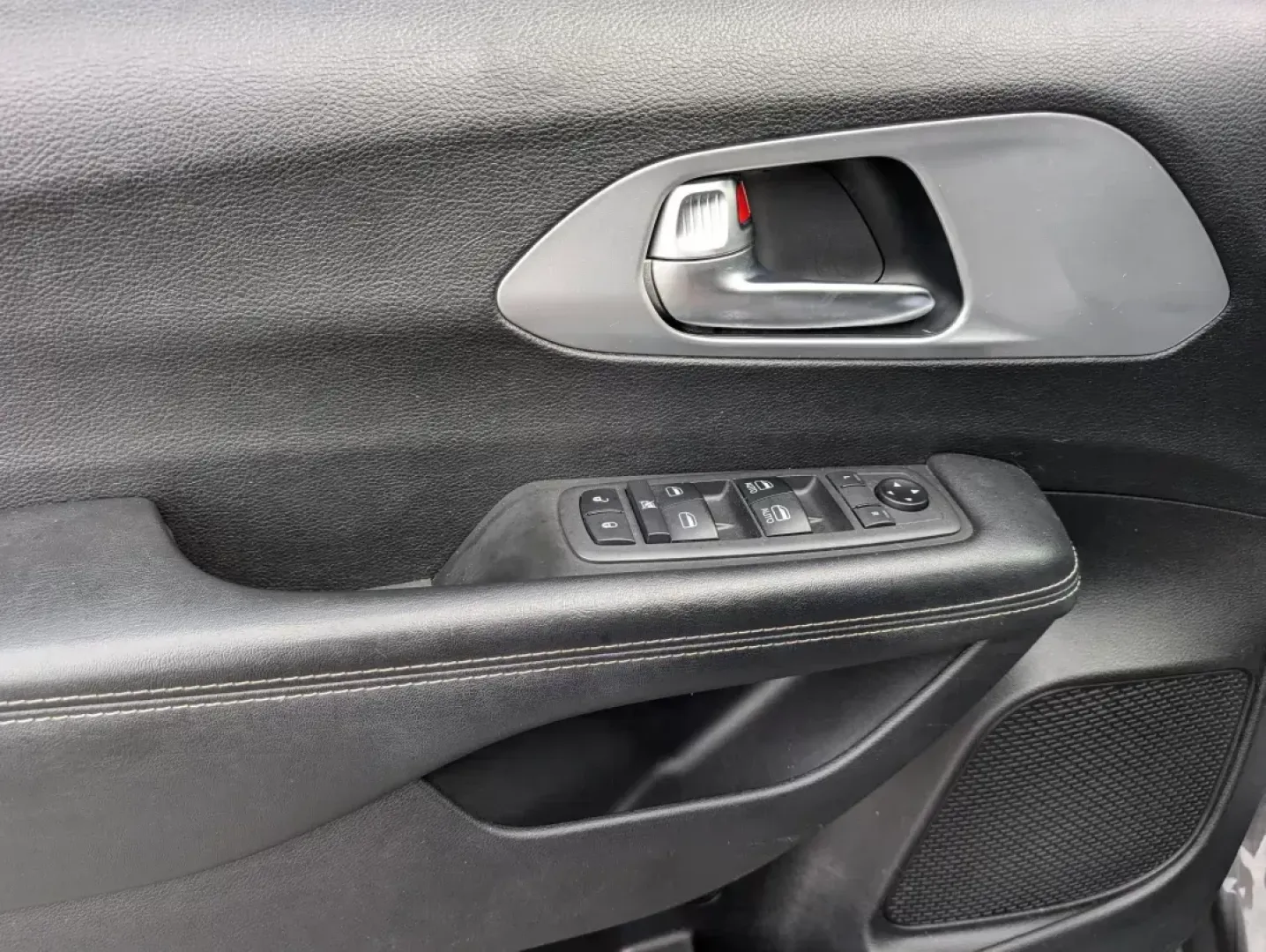 2019 /Black/Black/Black Chrysler Pacifica Touring Plus (2C4RC1FG7KR) with an Regular Unleaded V-6 3.6 L/220 engine, 9-Speed Automatic w/OD transmission, located at 3959 U.S. 80 W, Phenix City, AL, 36870, (334) 297-4885, 32.469296, -85.135185 - **Drive Your Family Adventures in Style with the 2019 Chrysler Pacifica Touring Plus!**<br /> <br /> Are you looking for the ultimate family vehicle that combines style, comfort, and cutting-edge technology? Look no further than this stunning 2019 Chrysler Pacifica Touring Plus, now available at Gil - Photo#9
