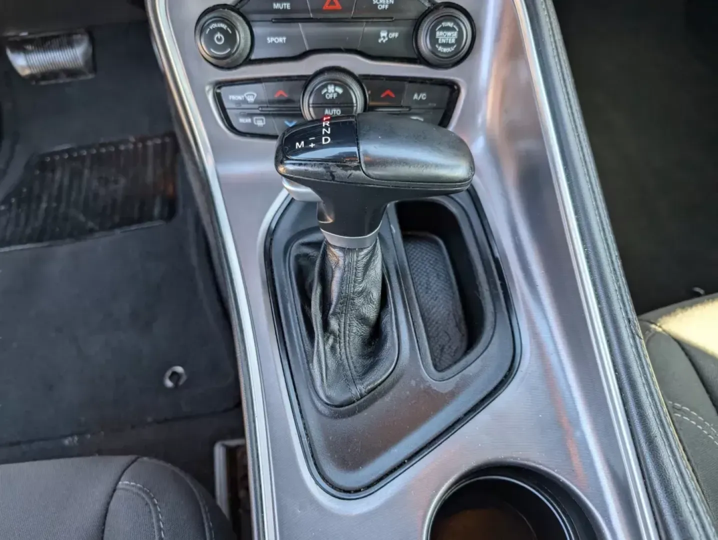 2019 /Black Dodge Challenger SXT (2C3CDZAGXKH) with an Regular Unleaded V-6 3.6 L/220 engine, 8-Speed Automatic w/OD transmission, located at 7000 Northlake Connector, Columbus, GA, 31904, (706) 987-8085, 32.524975, -84.978134 - 2019 Dodge Challenger SXT - Photo#11