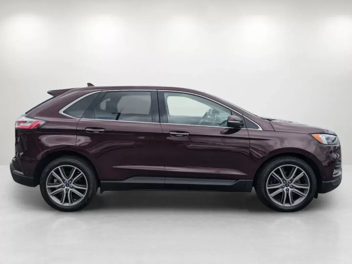 2019 Ford Edge Titanium (2FMPK3K99KB) with an Intercooled Turbo Premium Unleaded I-4 2.0 L/122 engine, 8-Speed Automatic w/OD transmission, located at 521 Old Farm Lane Rd, Prattville, AL, 36066, (334) 325-1505, 32.482460, -86.416367 - 2019 Ford Edge Titanium - Photo#3
