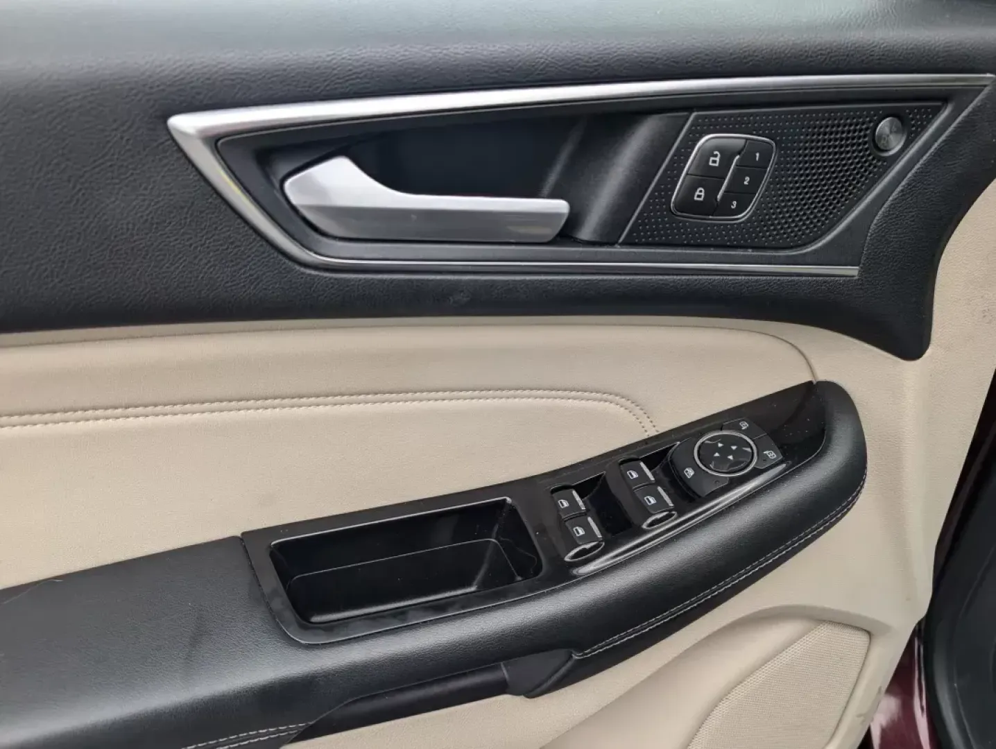 2019 Ford Edge Titanium (2FMPK3K99KB) with an Intercooled Turbo Premium Unleaded I-4 2.0 L/122 engine, 8-Speed Automatic w/OD transmission, located at 521 Old Farm Lane Rd, Prattville, AL, 36066, (334) 325-1505, 32.482460, -86.416367 - 2019 Ford Edge Titanium - Photo#8