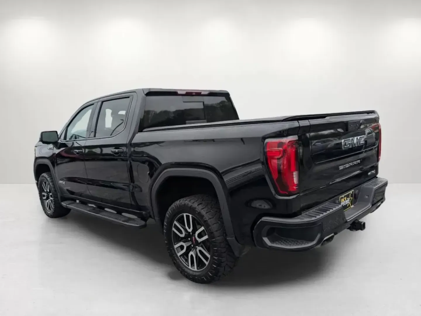 2019 /Jet Black with Kalahari accents GMC Sierra 1500 AT4 (3GTP9EED0KG) with an Gas V8 5.3L engine, 10-Speed Automatic transmission, located at 3959 U.S. 80 W, Phenix City, AL, 36870, (334) 297-4885, 32.469296, -85.135185 - Discover the exhilarating blend of power, style, and technology with this stunning 2019 GMC Sierra 1500 AT4, available now at Gils Auto in Phenix City, AL. Whether you're a weekend adventurer seeking thrilling off-road experiences or a practical individual looking for a reliable vehicle for your dai - Photo#6