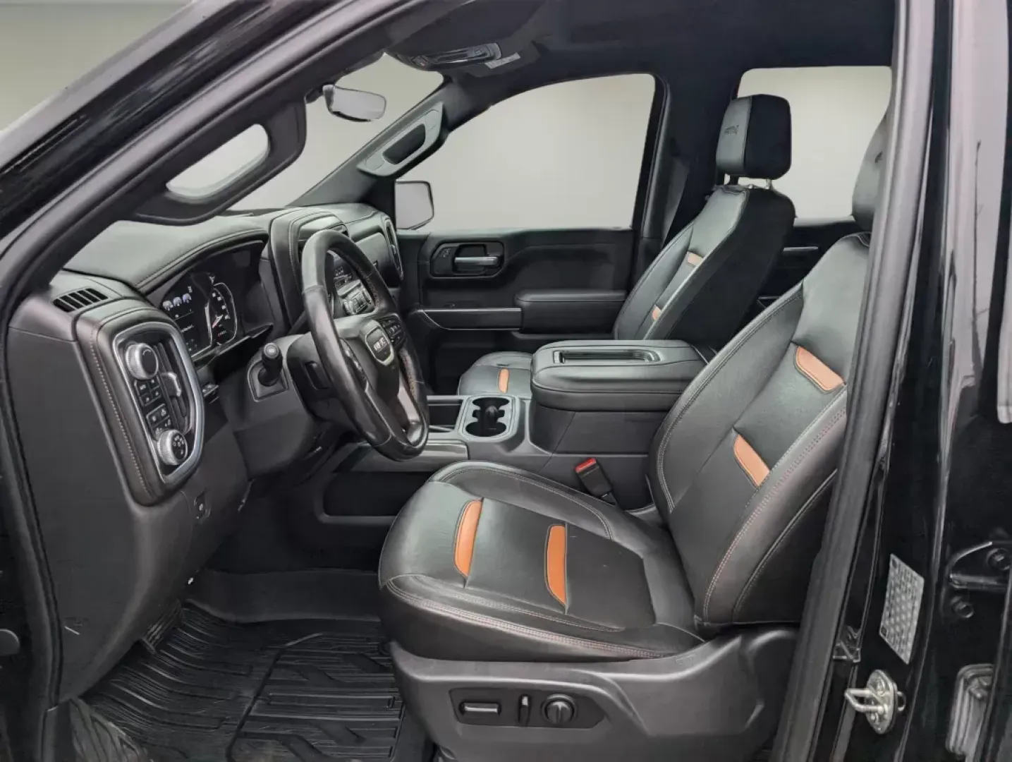 2019 /Jet Black with Kalahari accents GMC Sierra 1500 AT4 (3GTP9EED0KG) with an Gas V8 5.3L engine, 10-Speed Automatic transmission, located at 3959 U.S. 80 W, Phenix City, AL, 36870, (334) 297-4885, 32.469296, -85.135185 - Discover the exhilarating blend of power, style, and technology with this stunning 2019 GMC Sierra 1500 AT4, available now at Gils Auto in Phenix City, AL. Whether you're a weekend adventurer seeking thrilling off-road experiences or a practical individual looking for a reliable vehicle for your dai - Photo#9