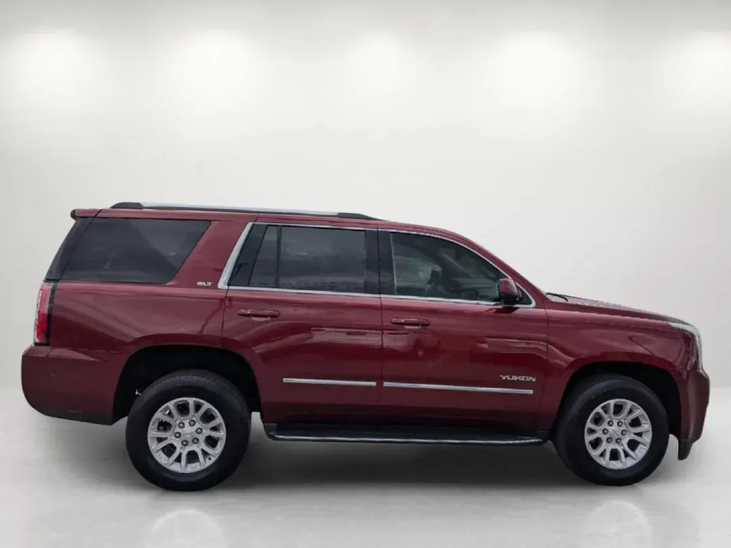 2019 /Cocoa/Dune GMC Yukon SLT (1GKS1BKC3KR) with an Gas V8 5.3L/325 engine, 6-Speed Automatic transmission, located at 5115 14th Ave., Columbus, GA, 31904, (706) 323-0345, 32.511494, -84.971046 - **Experience Adventure in the 2019 GMC Yukon SLT Perfect for Your Family Travels!**<br /> <br /> Are you ready to elevate your family road trips and weekend getaways? The 2019 GMC Yukon SLT is designed to offer unparalleled comfort, style, and technology, making it the ultimate SUV for growing fami - Photo#4