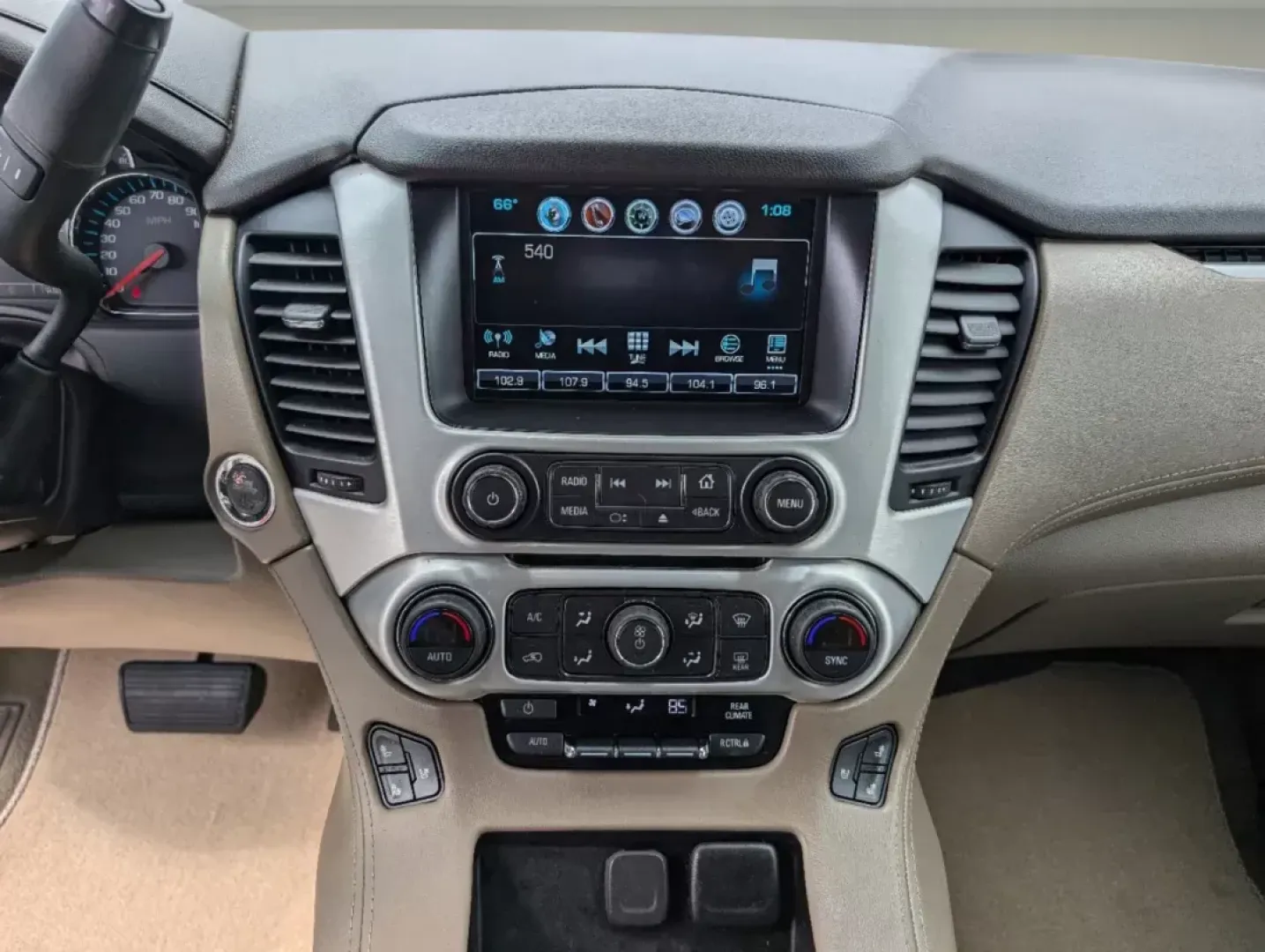 2019 /Cocoa/Dune GMC Yukon SLT (1GKS1BKC3KR) with an Gas V8 5.3L/325 engine, 6-Speed Automatic transmission, located at 5115 14th Ave., Columbus, GA, 31904, (706) 323-0345, 32.511494, -84.971046 - **Experience Adventure in the 2019 GMC Yukon SLT Perfect for Your Family Travels!**<br /> <br /> Are you ready to elevate your family road trips and weekend getaways? The 2019 GMC Yukon SLT is designed to offer unparalleled comfort, style, and technology, making it the ultimate SUV for growing fami - Photo#16