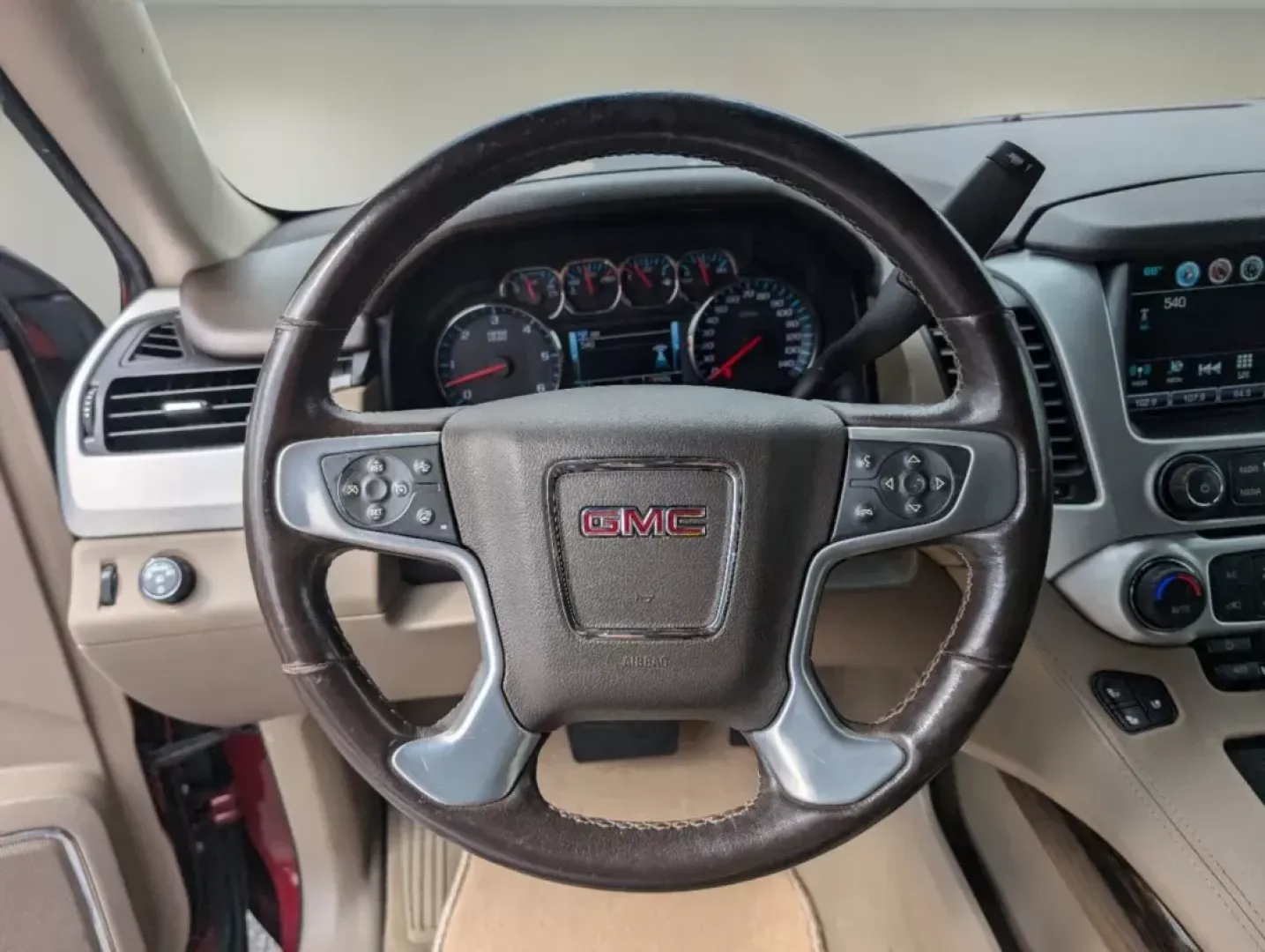 2019 /Cocoa/Dune GMC Yukon SLT (1GKS1BKC3KR) with an Gas V8 5.3L/325 engine, 6-Speed Automatic transmission, located at 5115 14th Ave., Columbus, GA, 31904, (706) 323-0345, 32.511494, -84.971046 - **Experience Adventure in the 2019 GMC Yukon SLT Perfect for Your Family Travels!**<br /> <br /> Are you ready to elevate your family road trips and weekend getaways? The 2019 GMC Yukon SLT is designed to offer unparalleled comfort, style, and technology, making it the ultimate SUV for growing fami - Photo#17