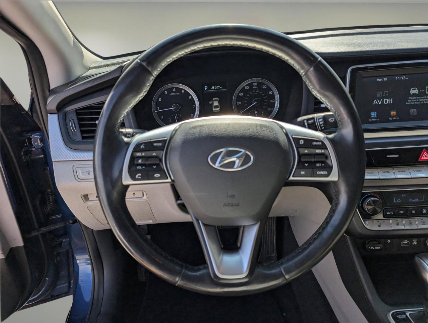 2019 /Gray Hyundai Sonata SEL (5NPE34AF3KH) with an Regular Unleaded I-4 2.4 L/144 engine, 6-Speed Automatic w/OD transmission, located at 521 Old Farm Lane Rd, Prattville, AL, 36066, (334) 325-1505, 32.482460, -86.416367 - 2019 Hyundai Sonata SEL - Photo#16