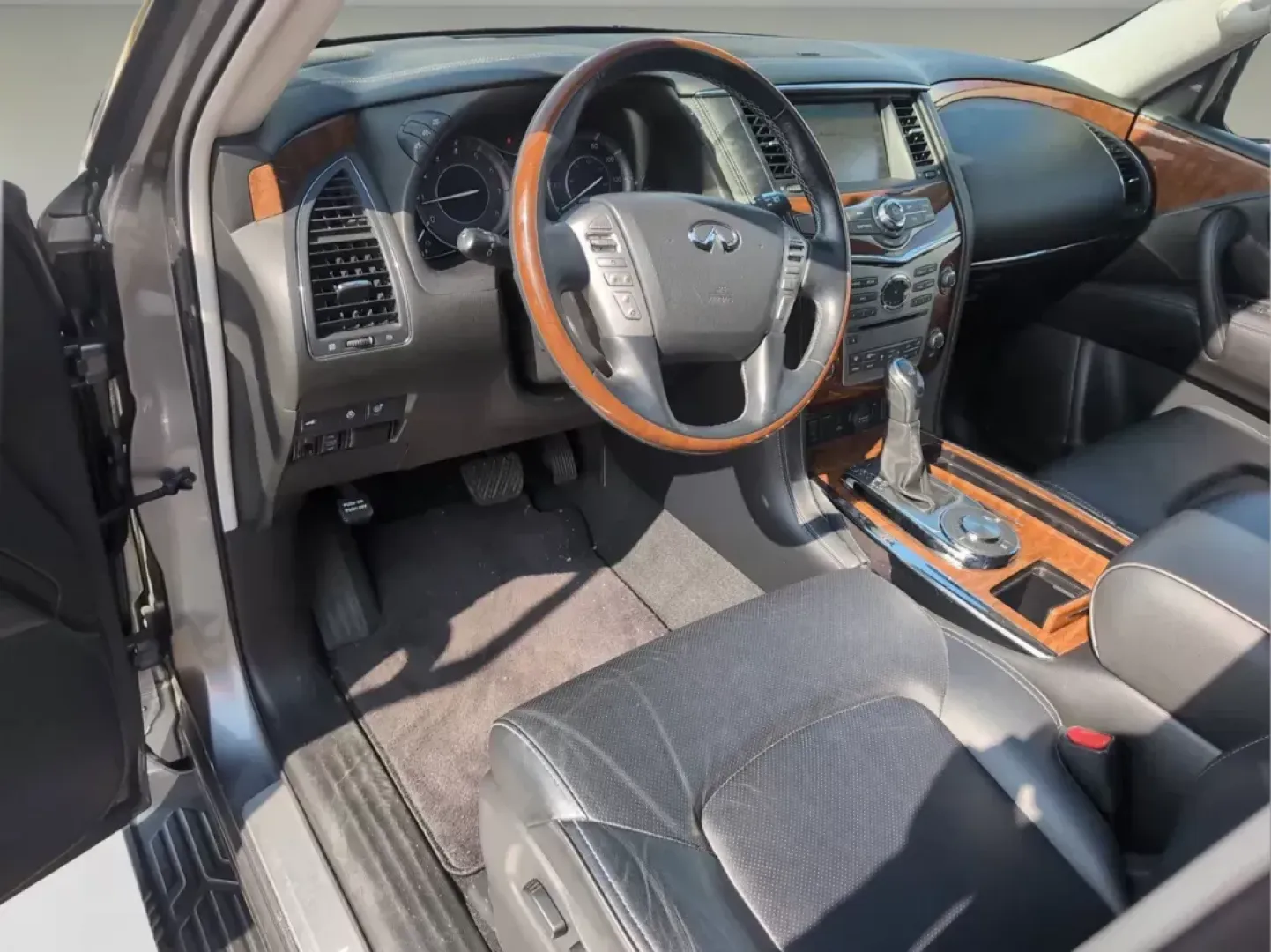 2019 /Black Infiniti QX80 LUXE (JN8AZ2NF9K9) with an Other engine, located at 3959 U.S. 80 W, Phenix City, AL, 36870, (334) 297-4885, 32.469296, -85.135185 - **Elevate Your Family Adventures with This Stunning 2019 Infiniti QX80 LUXE!** <br /> <br /> Are you ready to discover the perfect vehicle for your growing family or weekend getaways? Look no further than this luxurious 2019 Infiniti QX80 LUXE, now available at Gils Auto in Phenix City, AL! This spo - Photo#10
