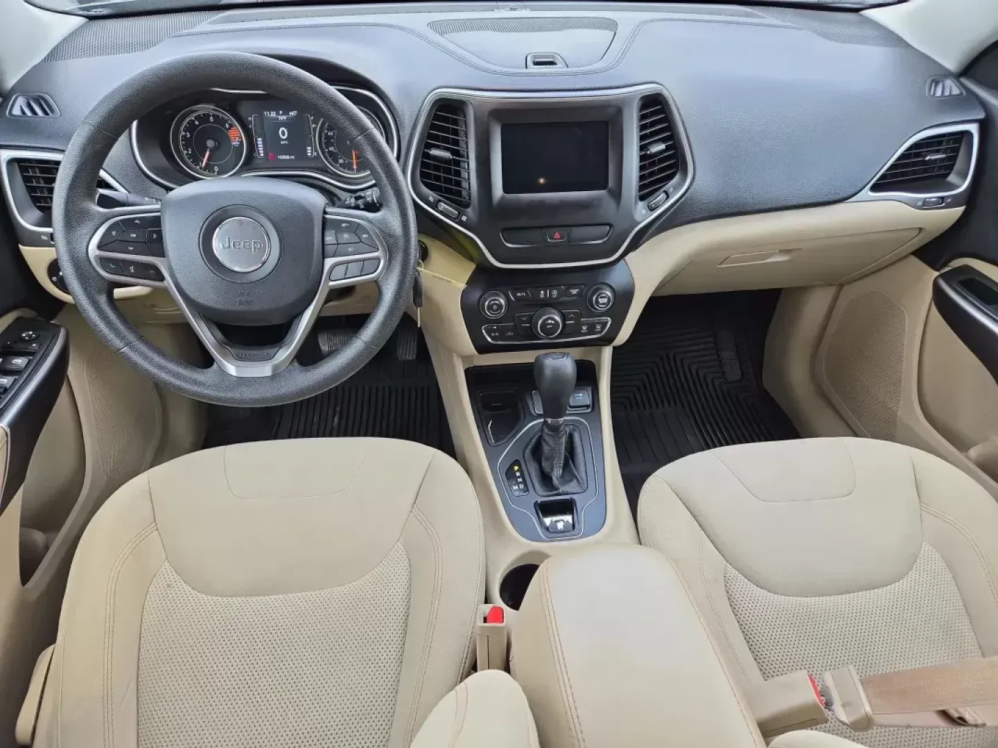 2019 /Lt Frost Beige/Black Jeep Cherokee Latitude (1C4PJLCB1KD) with an Other engine, located at 1430 Gateway Drive, Opelika, AL, 36801, (334) 239-0944, 32.637871, -85.409790 - Are you ready for the perfect blend of adventure and everyday practicality? Look no further than the 2019 Jeep Cherokee Latitude, now available at Gils Auto in Opelika, AL. This sporty utility crossover effortlessly combines style, comfort, and performance, making it the ideal vehicle for busy famil - Photo#13