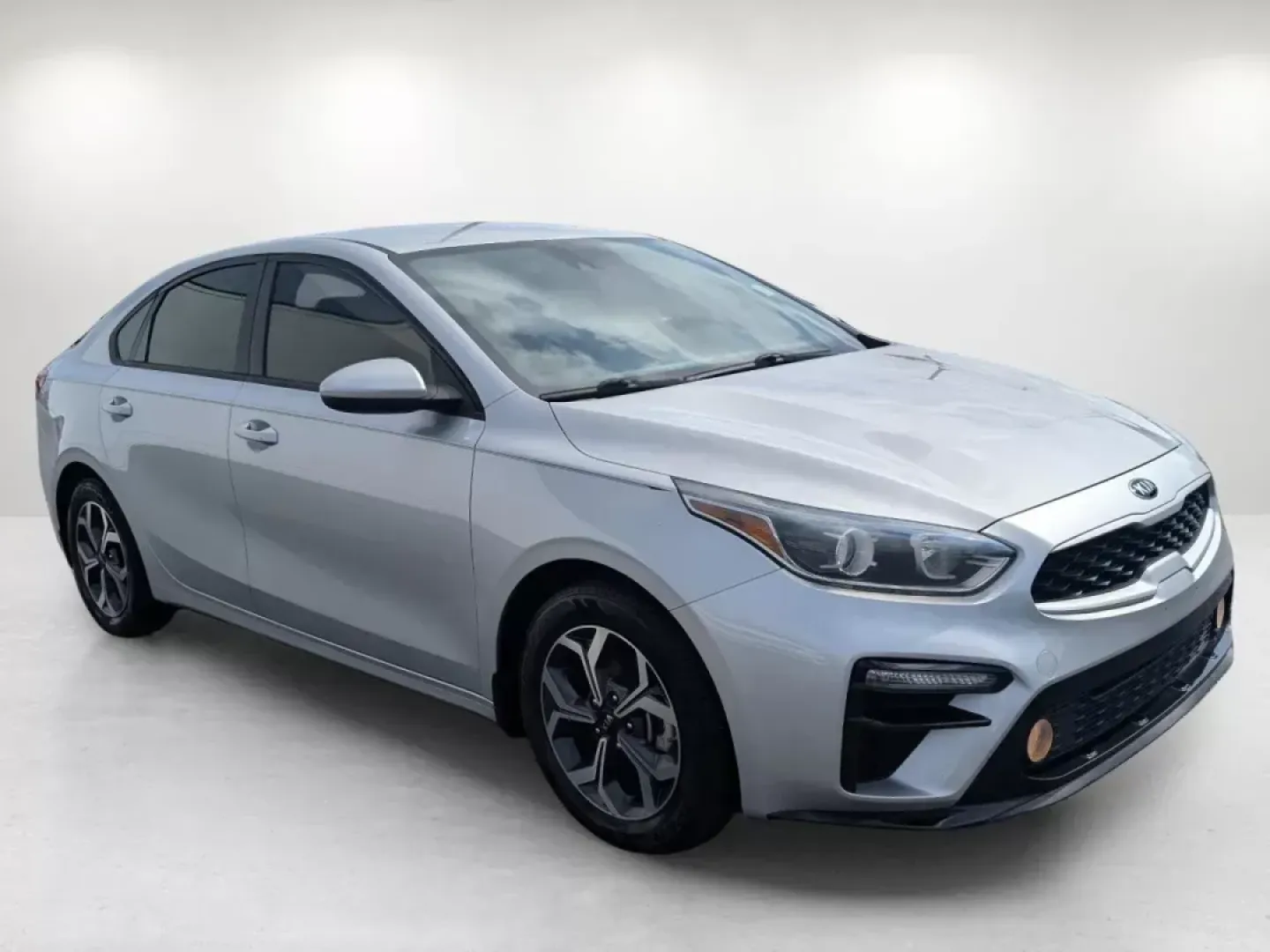2019 /Black Kia Forte LXS (3KPF24AD9KE) with an Regular Unleaded I-4 2.0 L/122 engine, 1-Speed CVT w/OD transmission, located at 5115 14th Ave., Columbus, GA, 31904, (706) 323-0345, 32.511494, -84.971046 - 2019 Kia Forte LXS - Photo#2