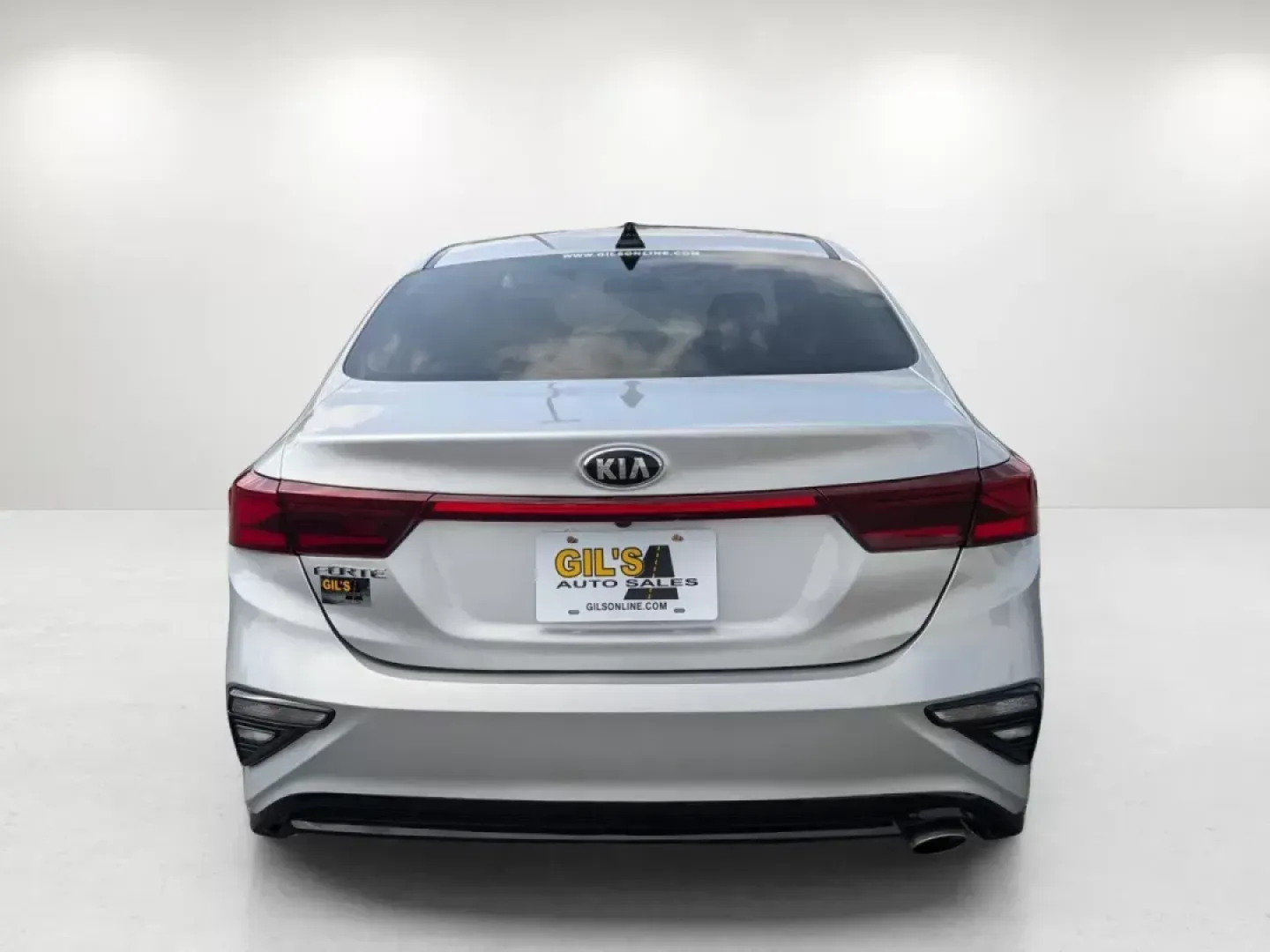 2019 /Black Kia Forte LXS (3KPF24AD9KE) with an Regular Unleaded I-4 2.0 L/122 engine, 1-Speed CVT w/OD transmission, located at 5115 14th Ave., Columbus, GA, 31904, (706) 323-0345, 32.511494, -84.971046 - 2019 Kia Forte LXS - Photo#5