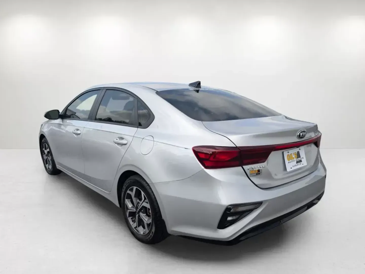2019 /Black Kia Forte LXS (3KPF24AD9KE) with an Regular Unleaded I-4 2.0 L/122 engine, 1-Speed CVT w/OD transmission, located at 5115 14th Ave., Columbus, GA, 31904, (706) 323-0345, 32.511494, -84.971046 - 2019 Kia Forte LXS - Photo#6