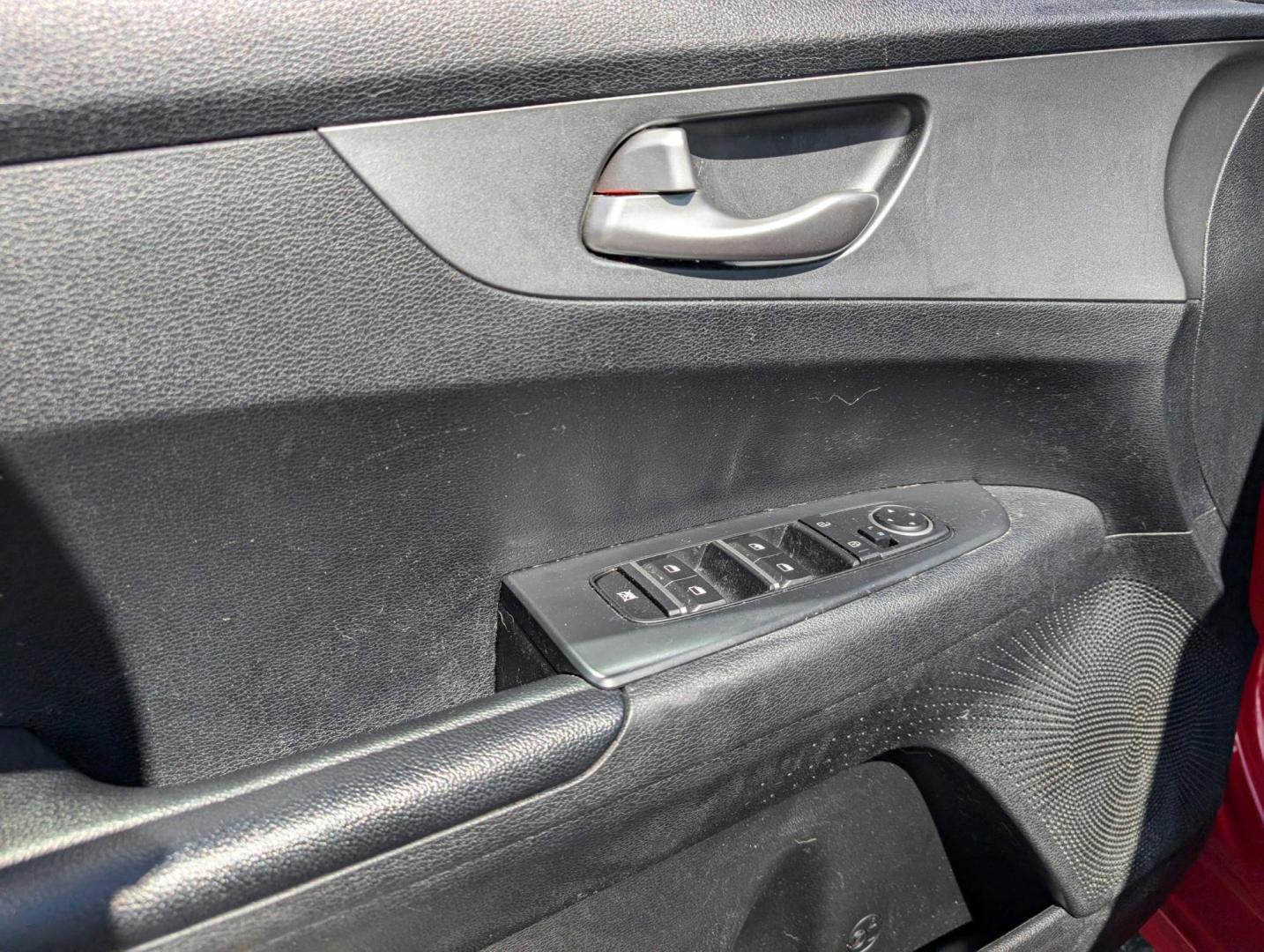 2019 /Black Kia Forte LXS (3KPF24AD3KE) with an Regular Unleaded I-4 2.0 L/122 engine, 1-Speed CVT w/OD transmission, located at 5115 14th Ave., Columbus, GA, 31904, (706) 323-0345, 32.511494, -84.971046 - 2019 Kia Forte LXS - Photo#9