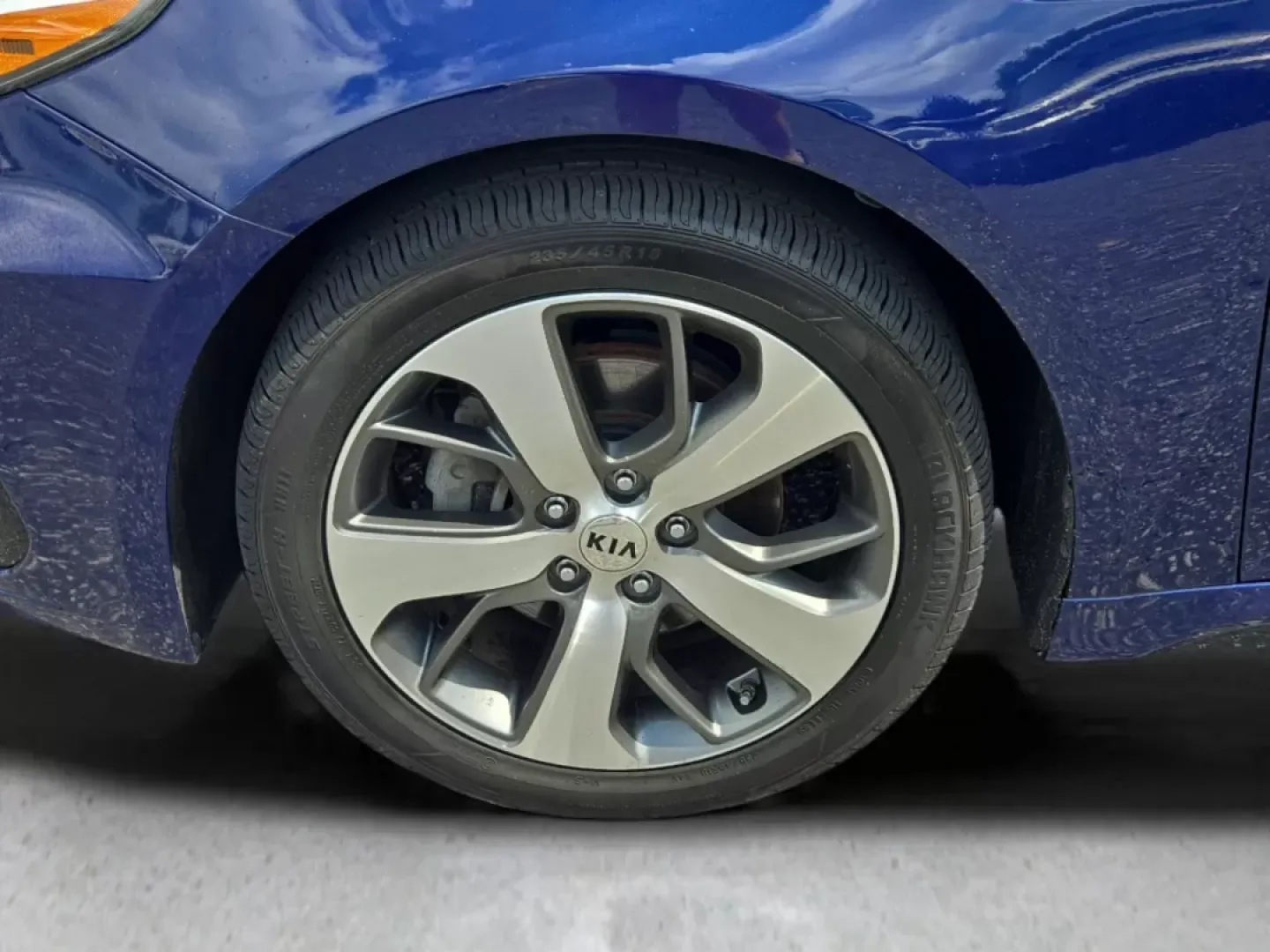 2019 /Black Kia Optima S (5XXGT4L33KG) with an Other engine, located at 3959 U.S. 80 W, Phenix City, AL, 36870, (334) 297-4885, 32.469296, -85.135185 - **Discover Your Next Adventure with the 2019 Kia Optima at Gils Auto - Columbus!**<br /> <br /> Are you ready to elevate your daily commute or family road trips? The 2019 Kia Optima is the perfect blend of style, comfort, and functionality, making it an ideal choice for growing families, busy profes - Photo#8
