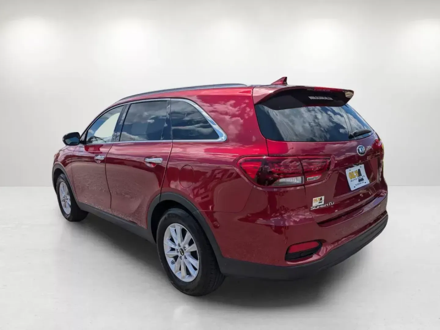 2019 /Stone Beige Kia Sorento LX (5XYPG4A31KG) with an Other engine, located at 5115 14th Ave., Columbus, GA, 31904, (706) 323-0345, 32.511494, -84.971046 - **Discover Adventure and Comfort with the 2019 Kia Sorento LX at Gils Auto in Columbus, GA!**<br /> <br /> Looking for an SUV that balances style, practicality, and performance? Whether you're commuting to work, running errands, or planning a family road trip, the 2019 Kia Sorento LX is the ideal ch - Photo#6